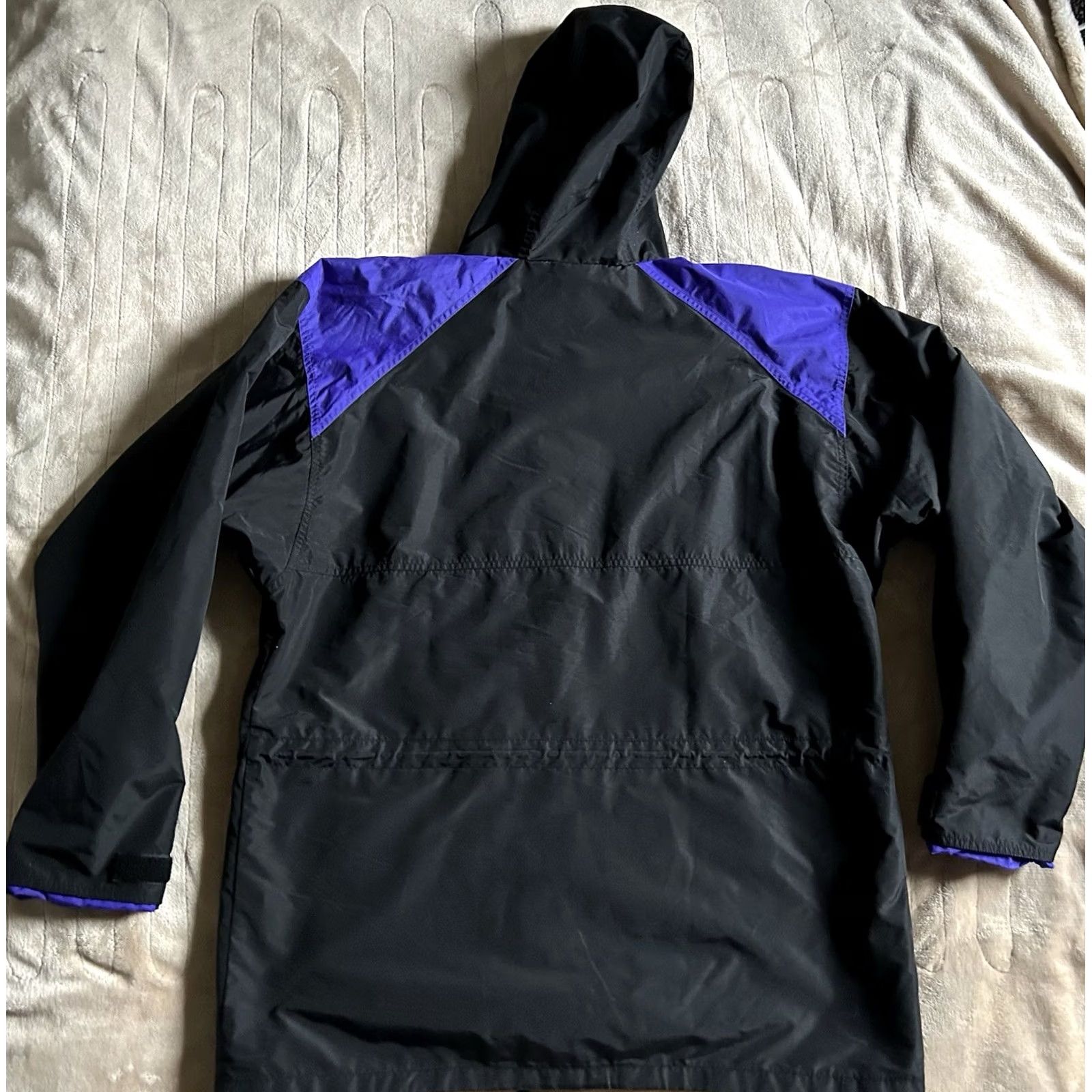 Vintage VINTAGE Columbia Sportswear Hooded Jacket Mens Size L Purple Black Blue Radial Sleeve Full Zip 90s Bomber Coat/Pullover? Size US L / EU 52-54 / 3 - 2 Thumbnail