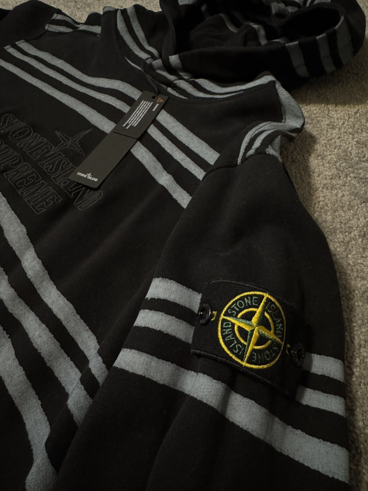 Stone Island × Supreme Supreme x Stone Island Warp Stripe Hoodie Size US L / EU 52-54 / 3 - 3 Thumbnail
