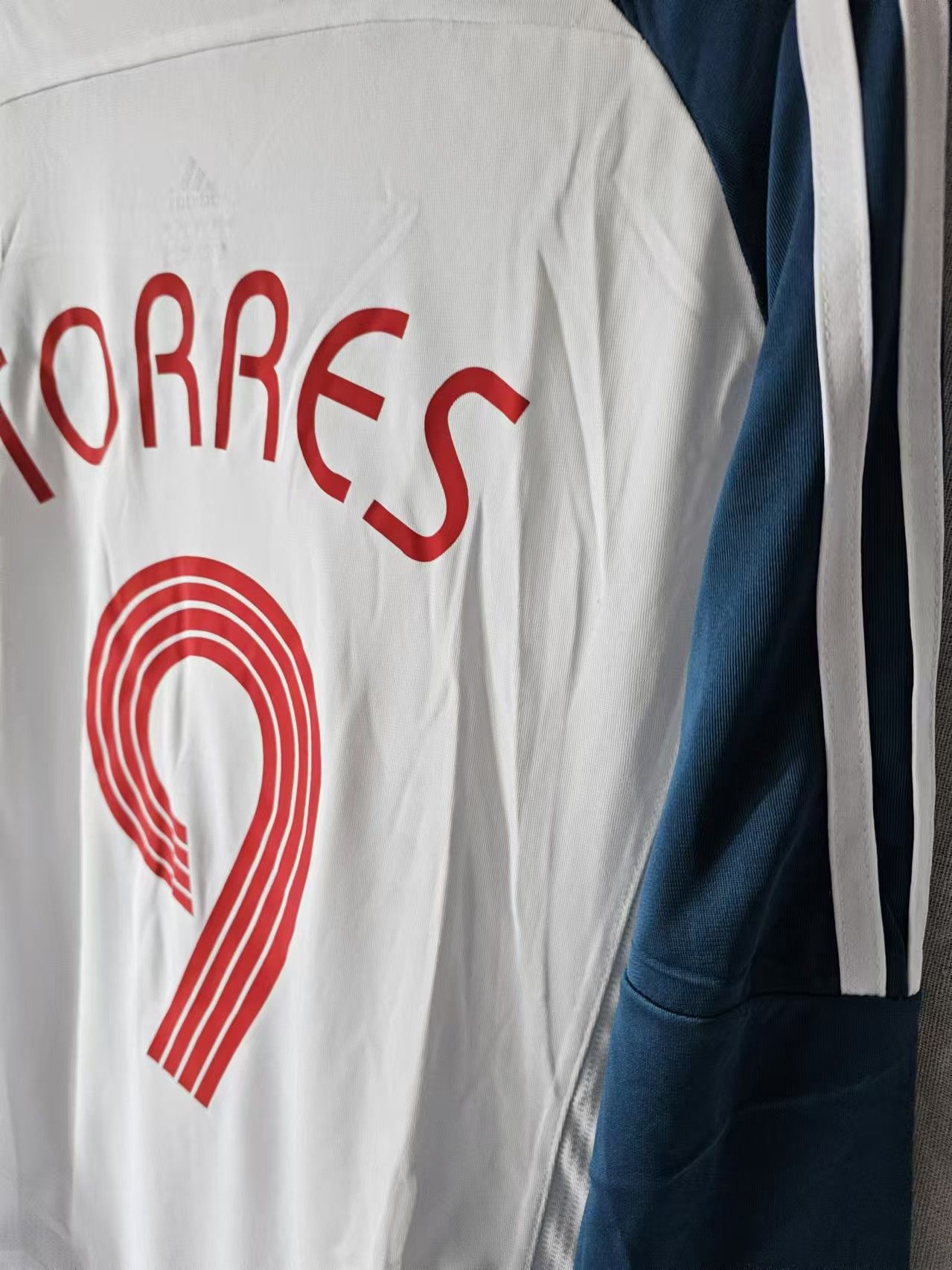 Other 2006 2007 Liverpool 9 Torres Jersey Away Size US M / EU 48-50 / 2 - 4 Thumbnail