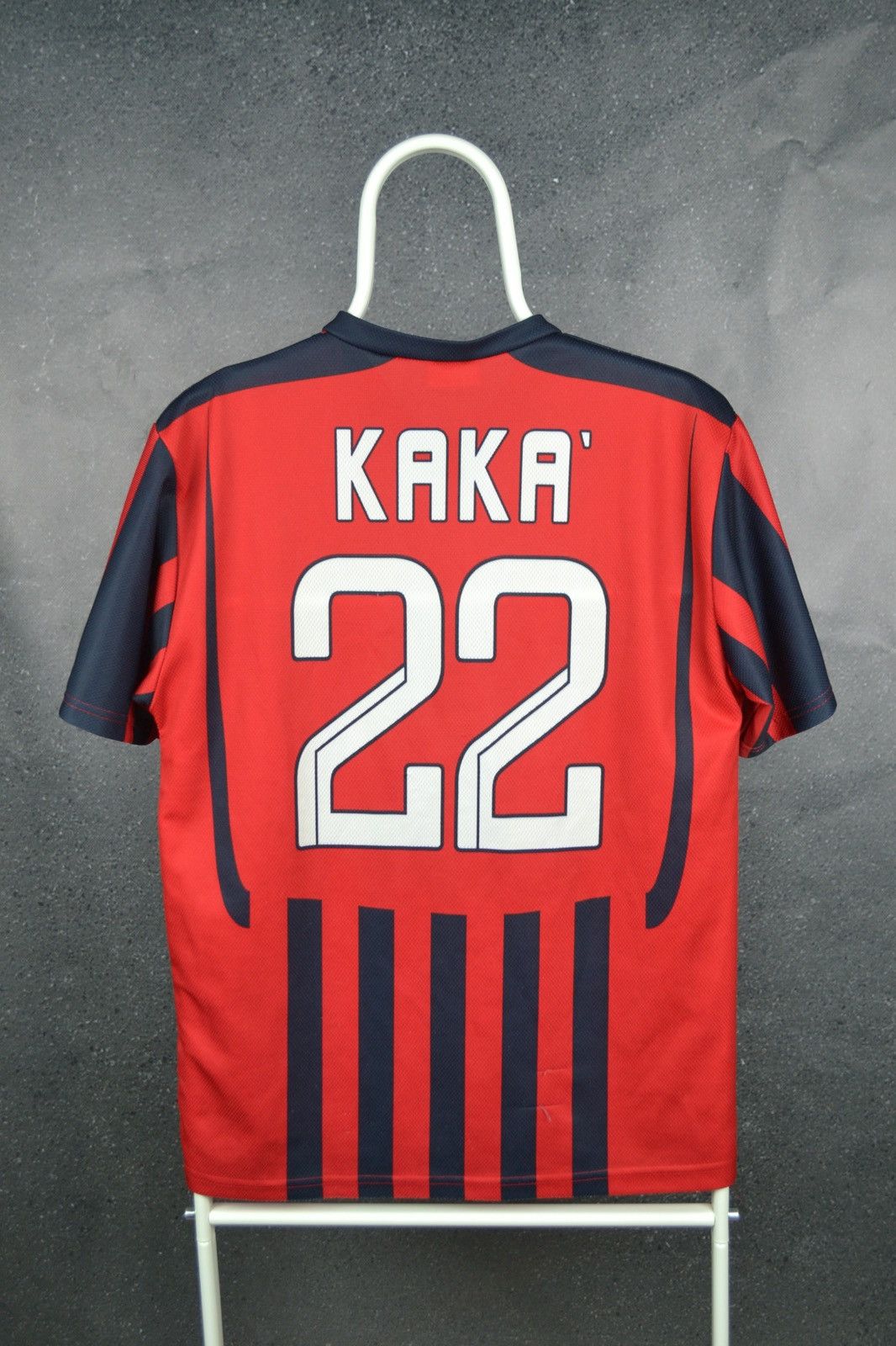 Vintage Ac Milan Home Football Shirt Vintage Soccer Jersey KAKA #22 Size US S / EU 44-46 / 1 - 2 Thumbnail