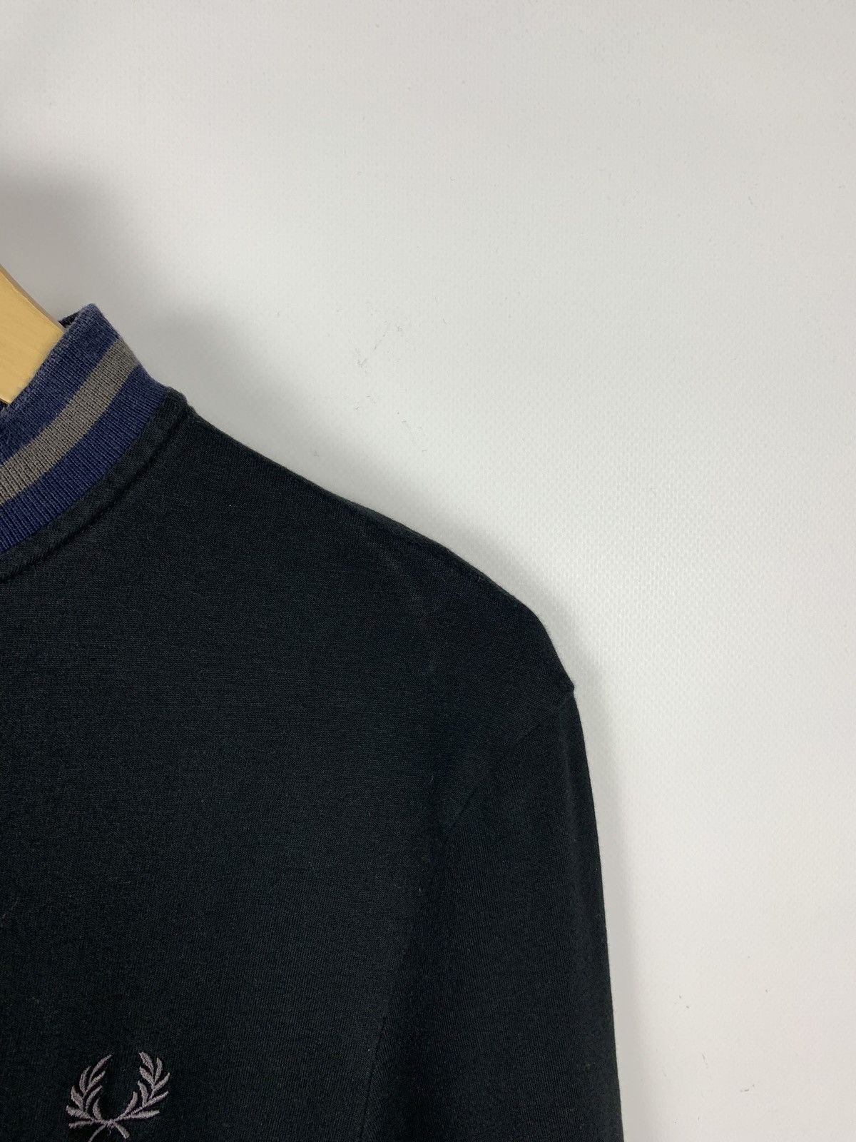 Fred Perry Fred Perry Henley Long Sleeve T-Shirt Buttons Men’s Size S Size US S / EU 44-46 / 1 - 8 Thumbnail
