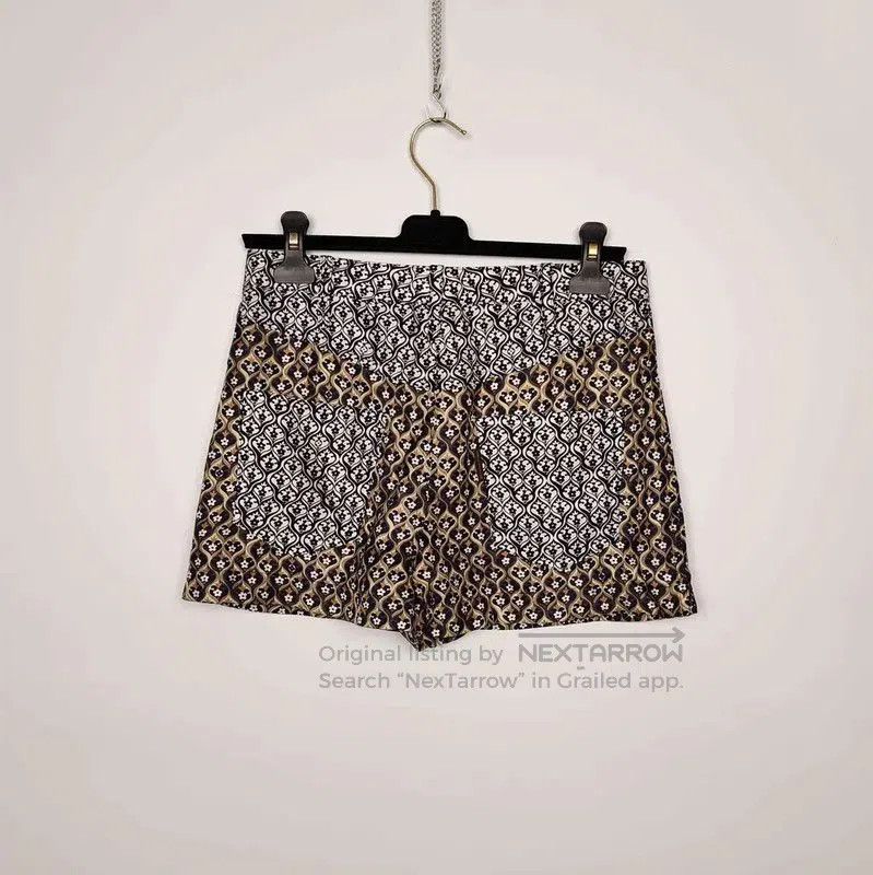 Other Louis Vuitton Brown Silk Women's Shorts . Size 23" - 2 Thumbnail