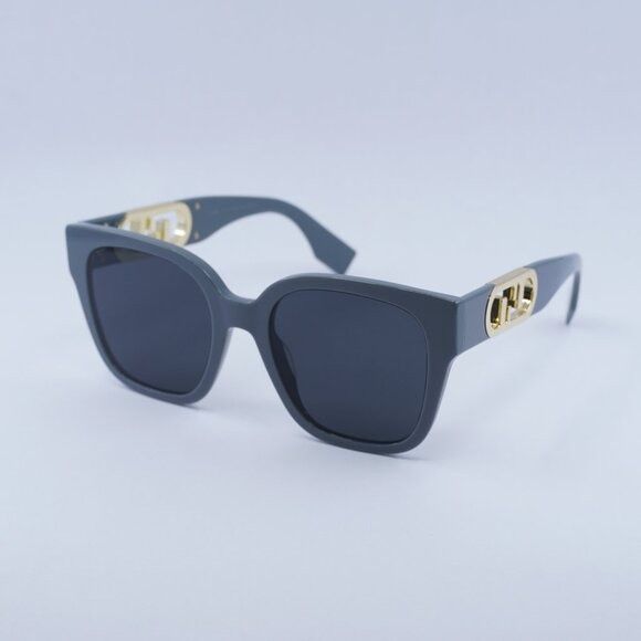 Fendi Fendi FE40063I 20A Sunglasses Transparent Grey Square Frame Size ONE SIZE - 1 Thumbnail