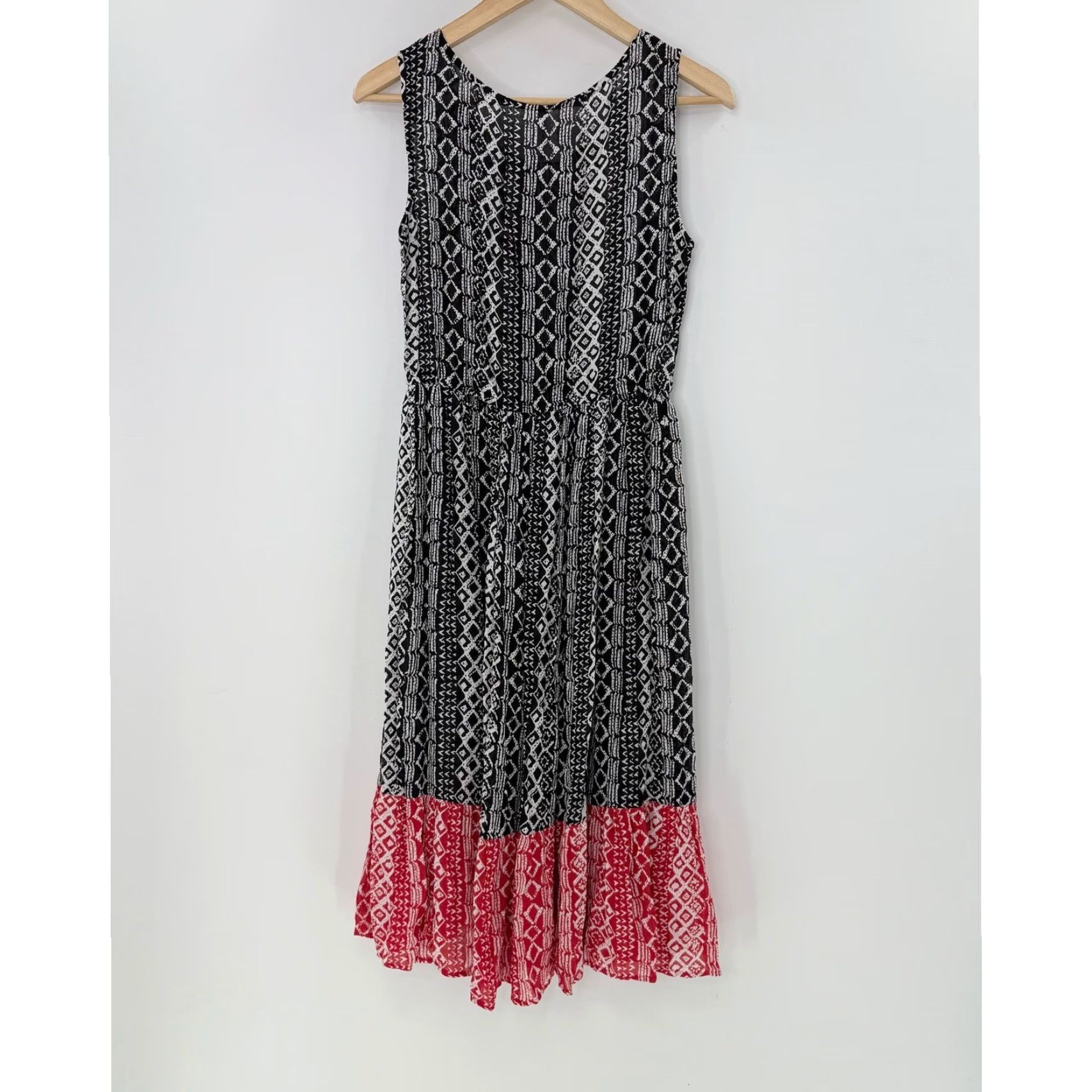 Vintage RAGA Black White Red Tribal Print Maxi Dress Boho Festival Size S Womens Sleeveless V-Neck Empire Waist Geometric Pattern Midi/Sundress Casual Summer Size S / US 4 / IT 40 - 2 Thumbnail