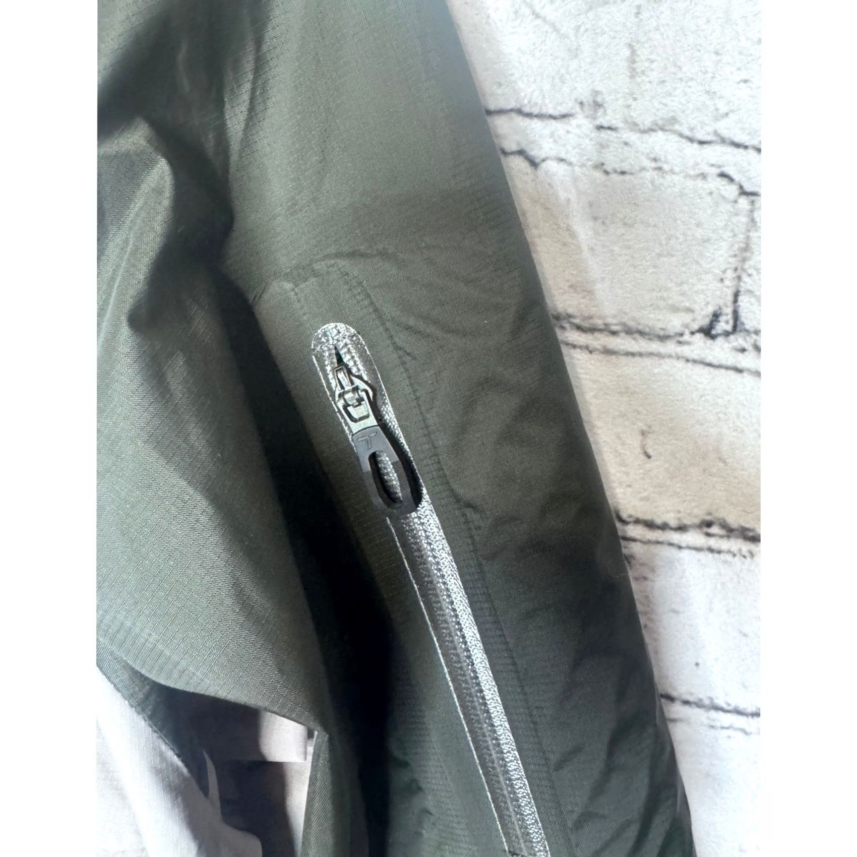 Vintage Columbia Titanium Men's L Interchange Jacket Light Gray Dark Gray Zip Up Size US L / EU 52-54 / 3 - 4 Thumbnail