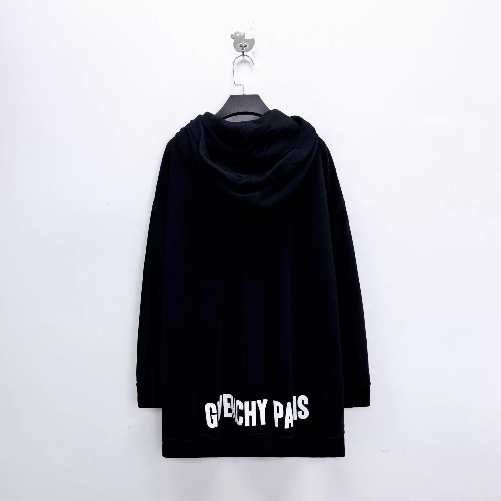 Givenchy Givenchy Black Oversized Long Hoodie Back Logo OS/XS Unisex Size US XS / EU 42 / 0 - 2 Thumbnail