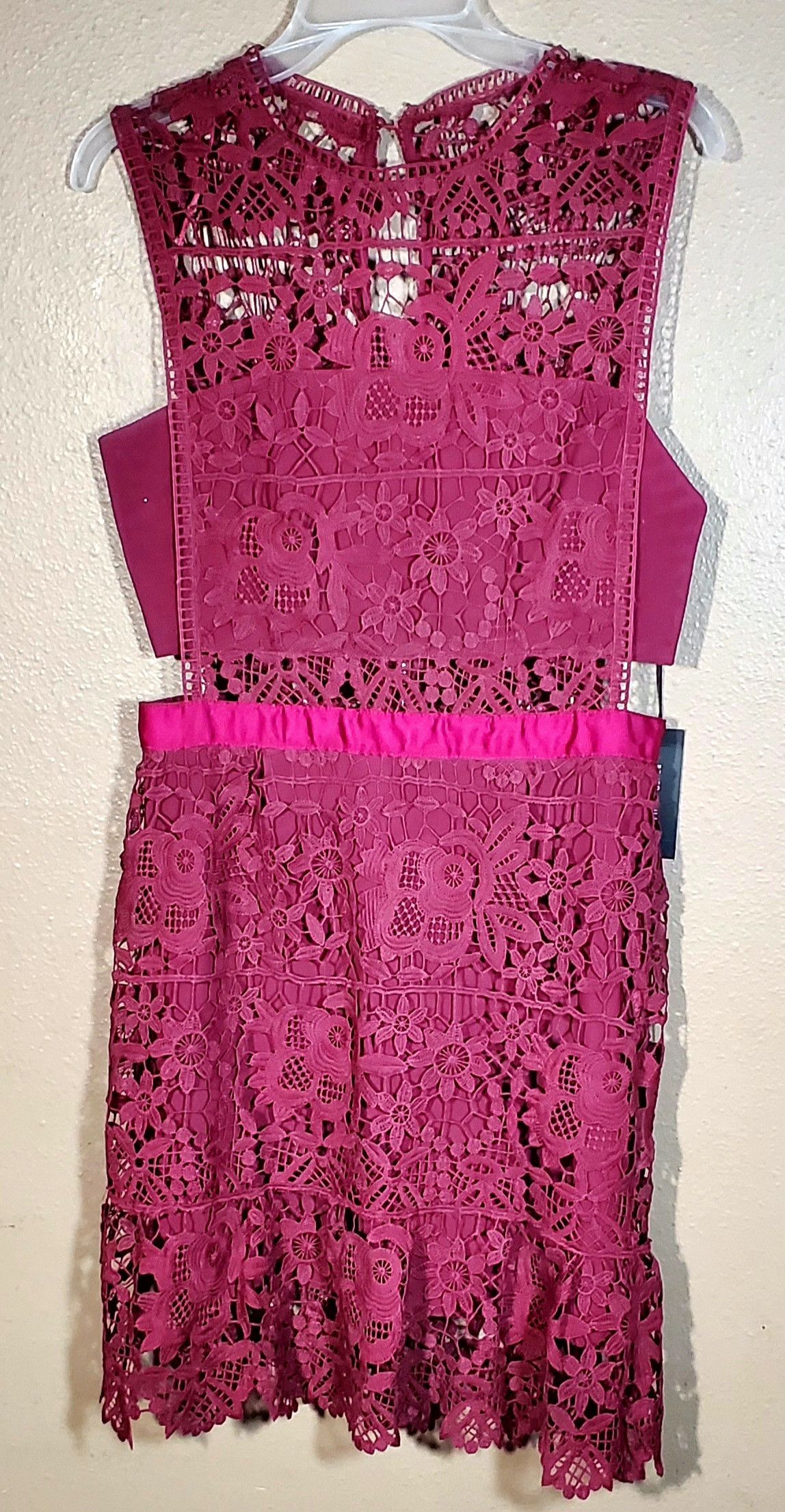 Other Romeo + Juliet Lace Mini Dress Guipure Cutout NWT Sz M Size M / US 6-8 / IT 42-44 - 1 Thumbnail