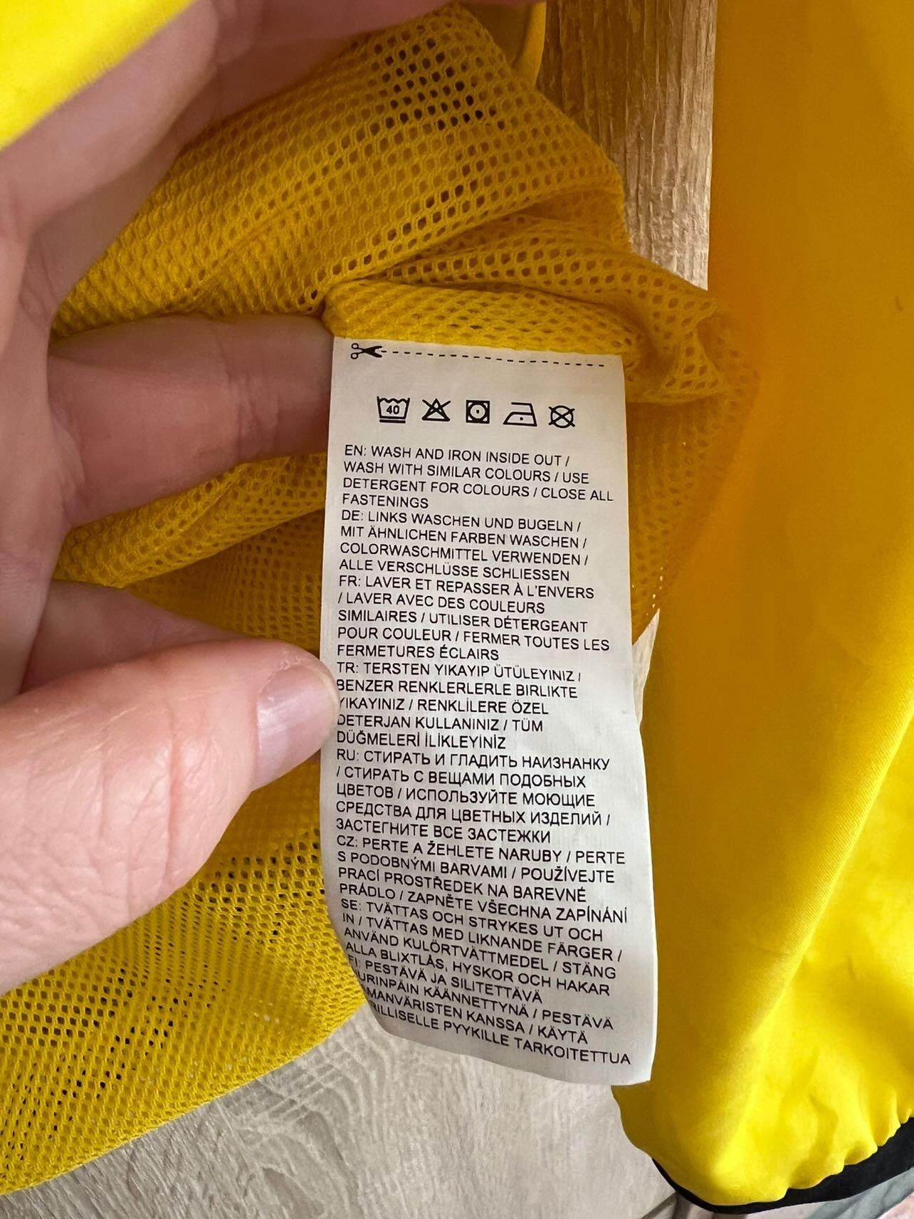 Puma PUMA BORUSSIA DORTMUND 2017/18 BVB soccer jacket Size US L / EU 52-54 / 3 - 7 Thumbnail