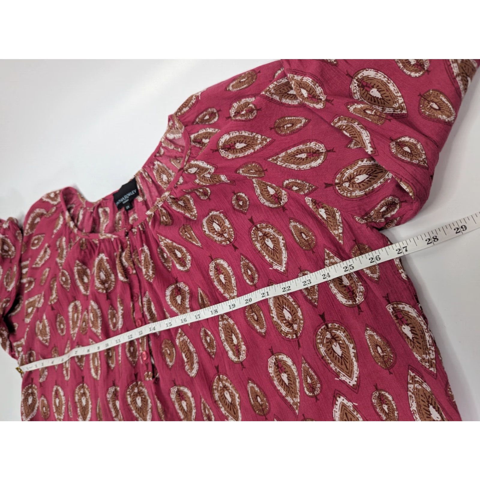 Cynthia Rowley Cynthia Rowley Blouse Women’s 2X Red Pink Paisley Henley Long Sleeve Tunic Collarless Pockets All Seasons Button Size XXL / US 16-18 / IT 52-54 - 5 Thumbnail