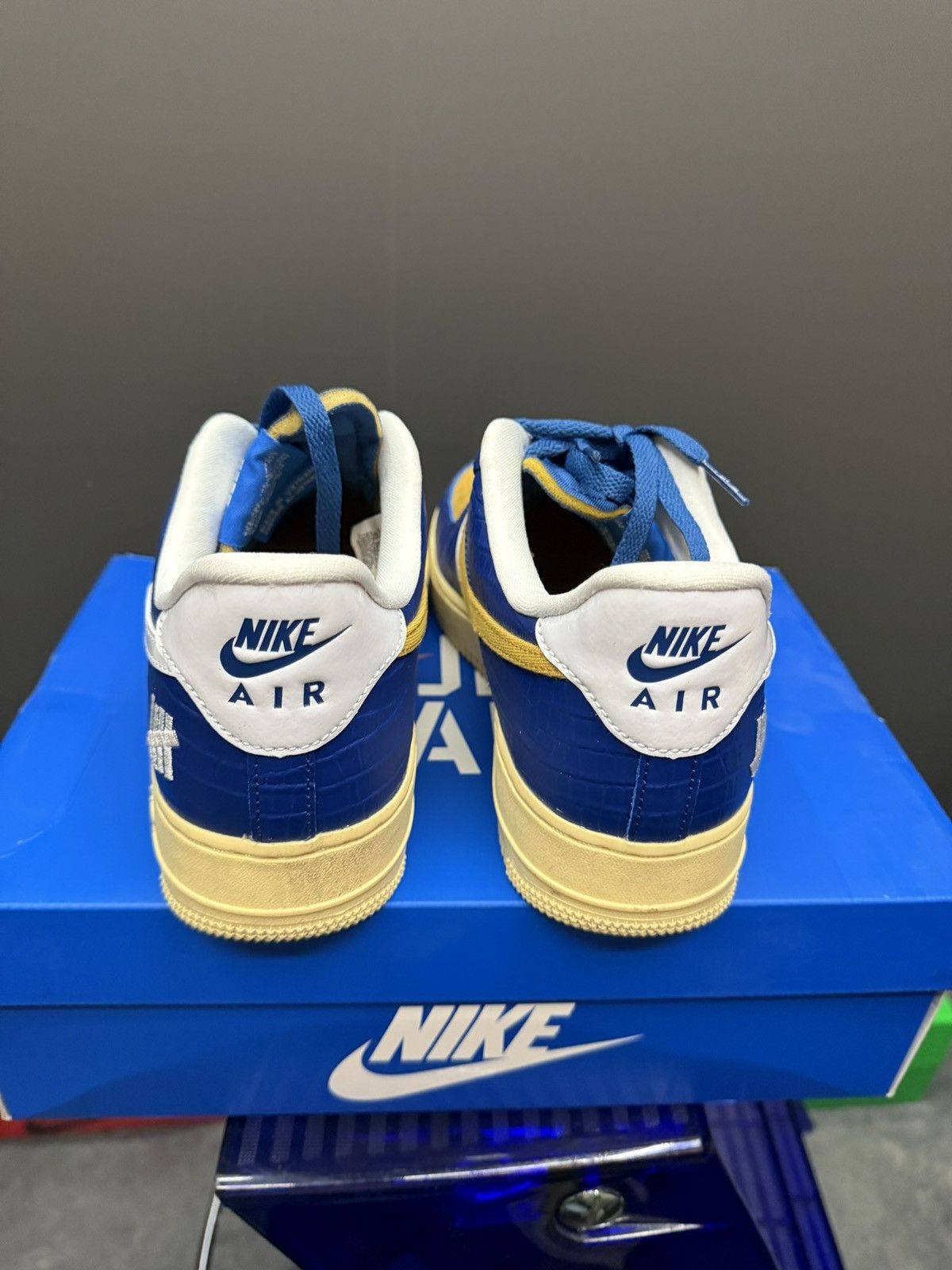 Nike × Undefeated Nike x Undefeated Air Force 1 9 5 On It DM8462-400 Size US 9 / EU 42 - 6 Thumbnail