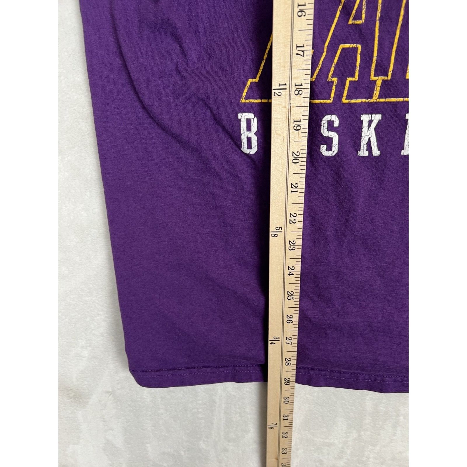Other Los Angeles Lakers Basketball T-Shirt Size Large Retro Vinta Size US L / EU 52-54 / 3 - 4 Thumbnail