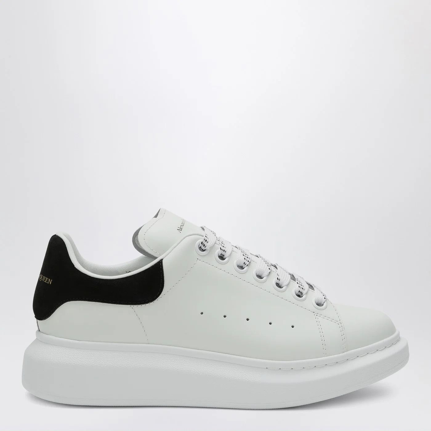 Alexander McQueen o1d2blof0426 Oversize Sneakers in White/Black Size US 9 / IT 39 - 1 Thumbnail