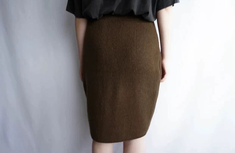 Issey Miyake issey miyake Camel wool knitted half skirt Size 42" / US 20 - 3 Thumbnail