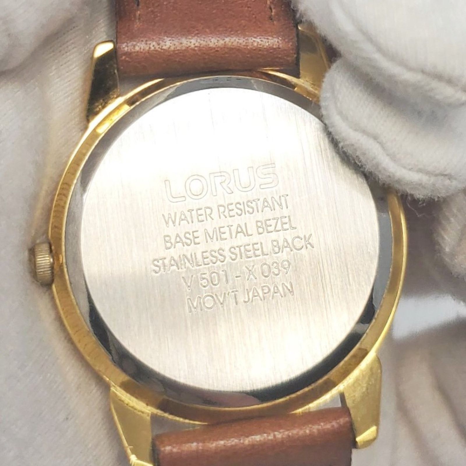 Disney Disney X Lorus Vintage Mickey Mouse Facing Left Gold Watch Size ONE SIZE - 8 Thumbnail