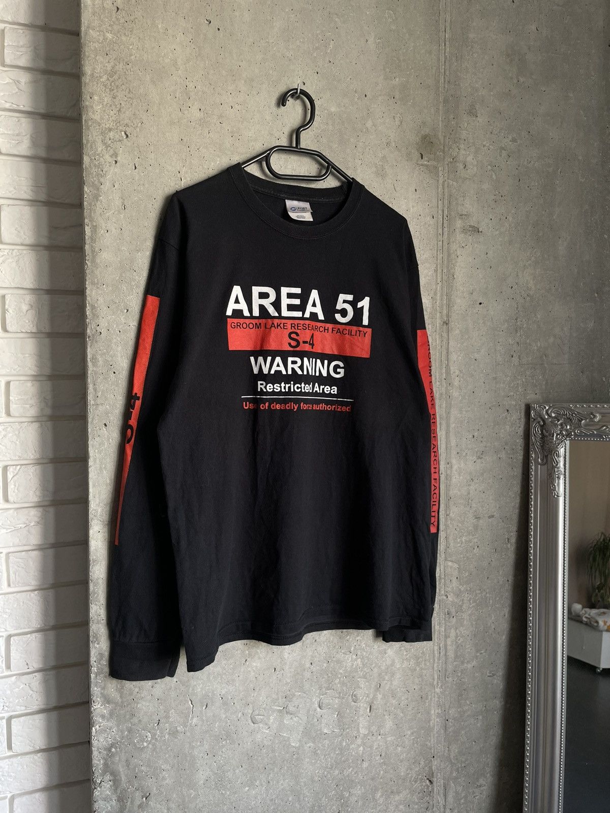 Vintage RARE Vintage Area 51 S4 Alien Longsleeve 90s X2 Y2k Size US L / EU 52-54 / 3 - 5 Thumbnail