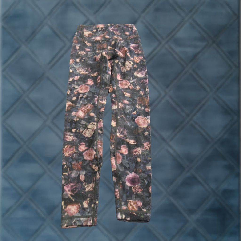 Lululemon VINTAGE Lululemon Pants Womens 4 Black Floral Leggings High Rise Barry's Bootcamp Yoga Size 27" / US 4 / IT 40 - 1 Thumbnail