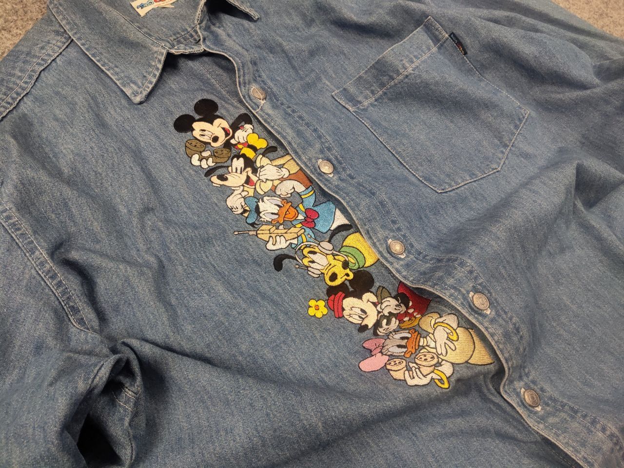 Vintage Vintage 90's Too Cute Logo Disney Baggy Denim Shirt Size US XL / EU 56 / 4 - 6 Thumbnail