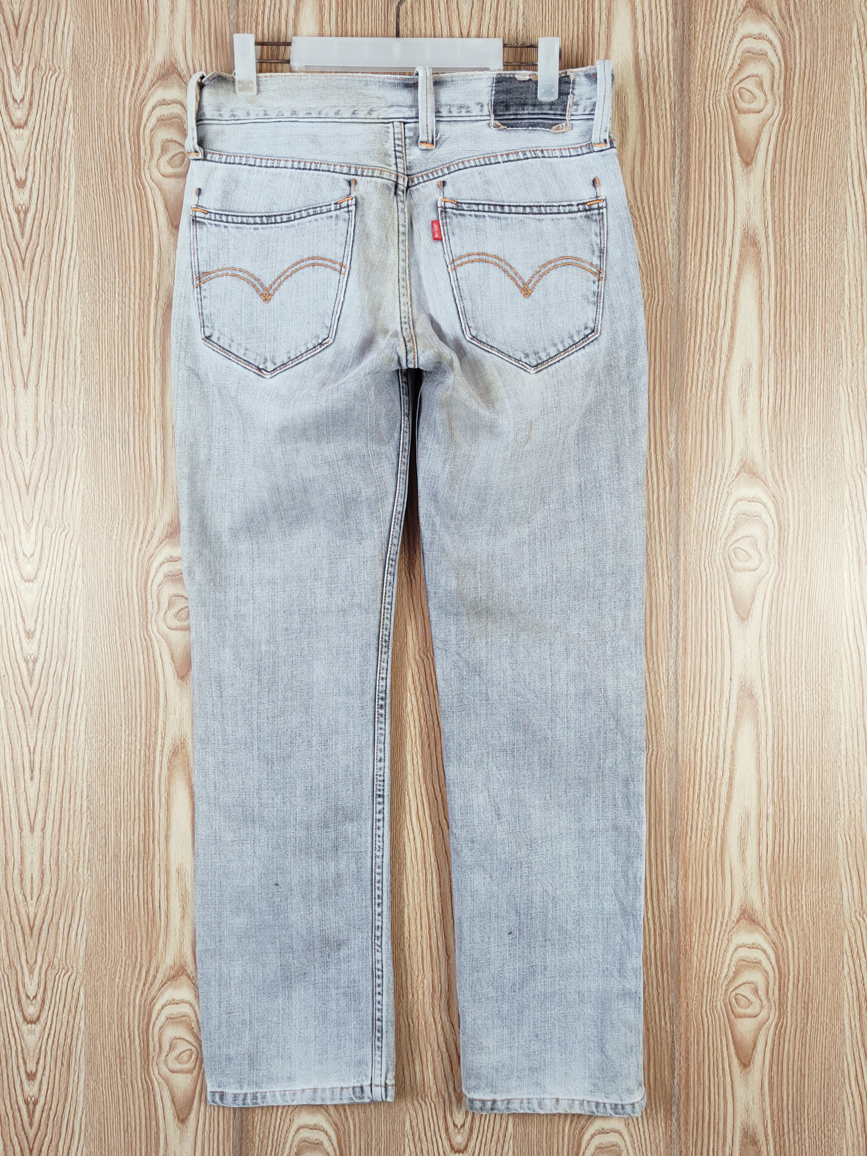 Levi's Levi's Gray Distressed Ripped Jeans #W695 Size US 31 - 7 Thumbnail