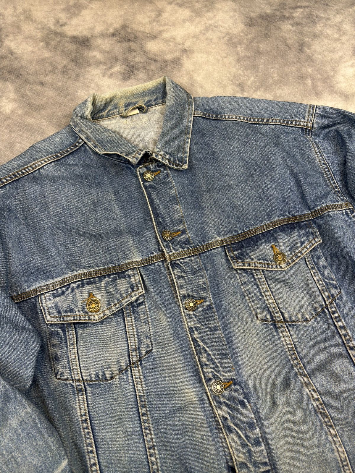 Japanese Brand VINTAGE JEANS JACKET BOXY DISTRESSED TRUCKER FADED Y2K 90S Size US L / EU 52-54 / 3 - 4 Thumbnail