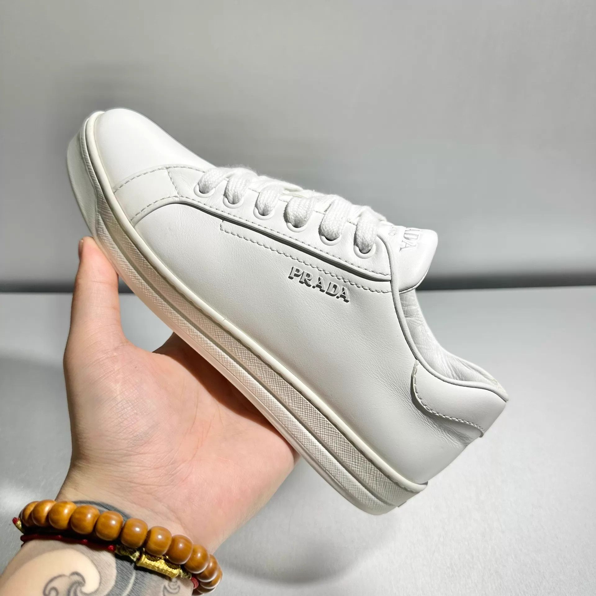 Prada Prada women's white sneakers 36 worn once X7425 Size US 5.5 / IT 35.5 - 9 Thumbnail