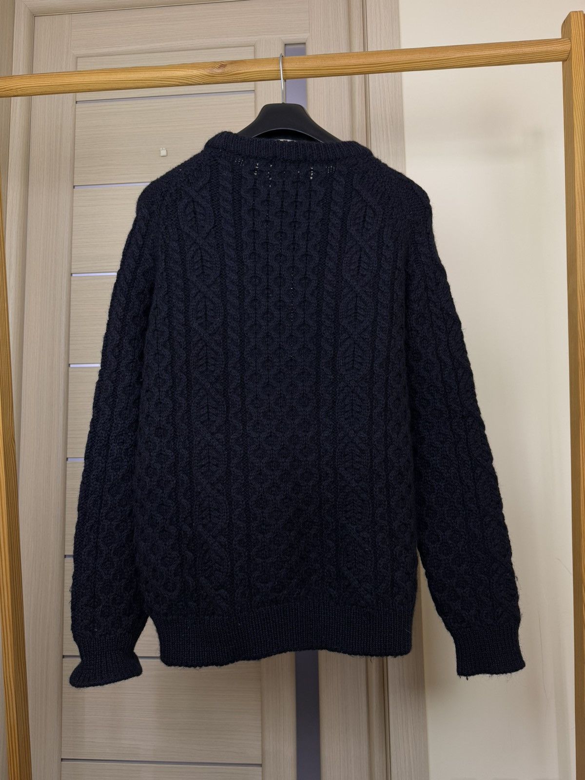Peregrine Peregrine Hudson Navy Aran Knit British Wool Jumper size L Size US L / EU 52-54 / 3 - 9 Thumbnail