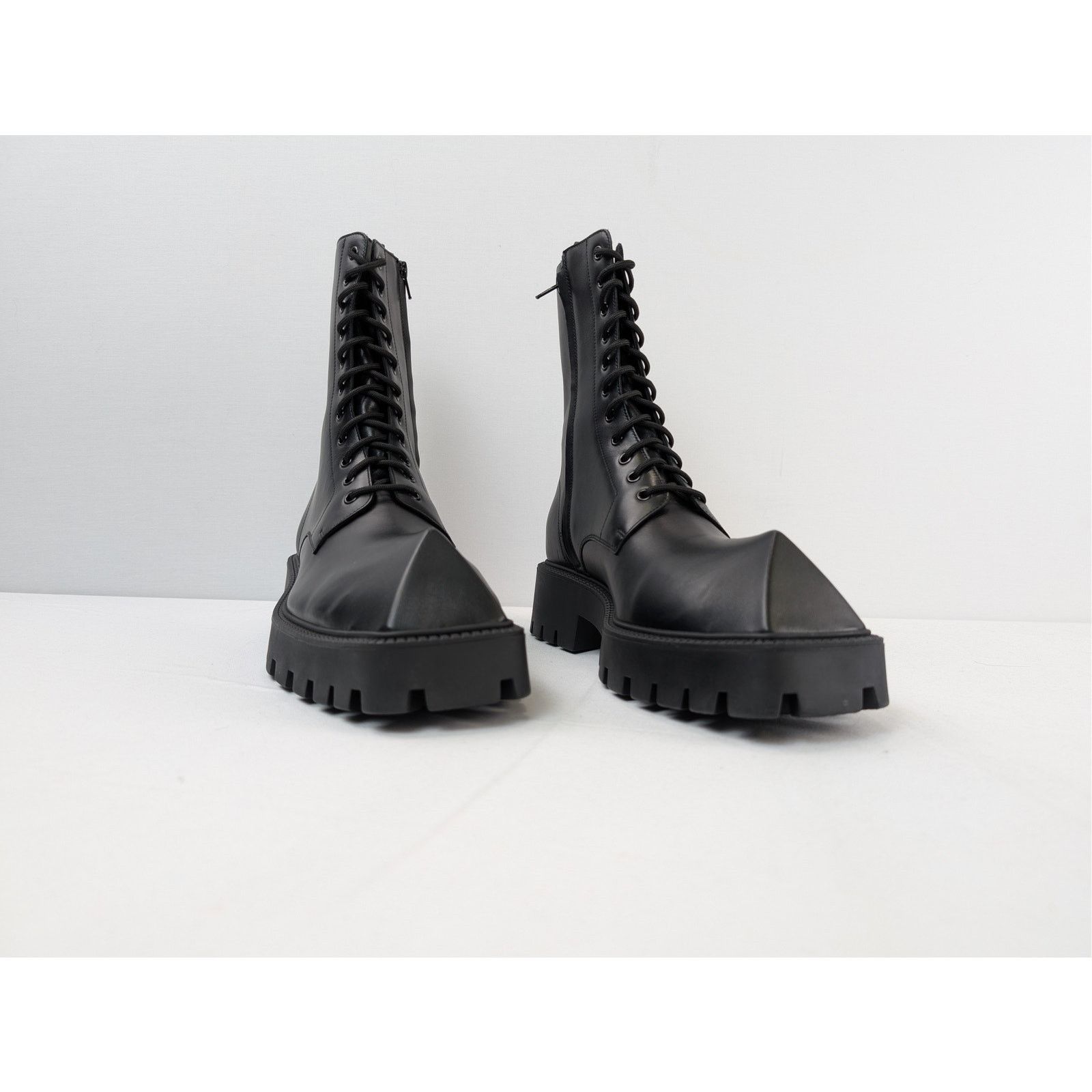 Balenciaga o1rshd1 Rhino Boots Lace-Up in Black Size US 11 / EU 44 - 5 Thumbnail