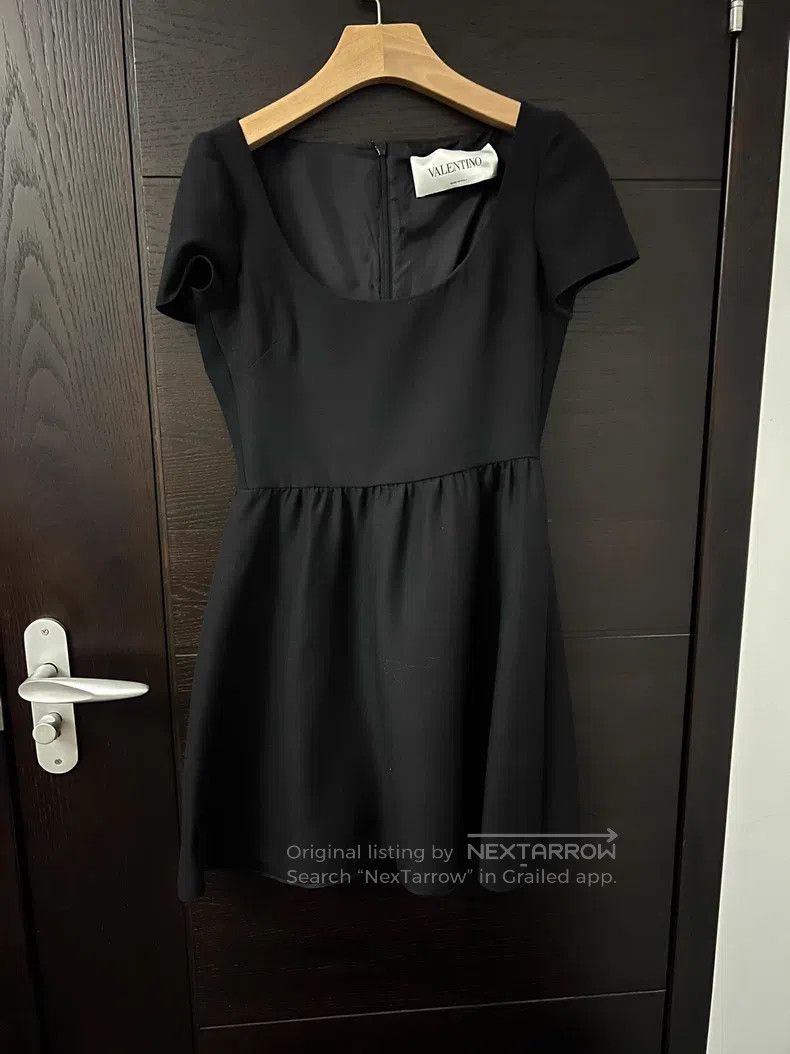 Valentino Valentino Silk wool dress at the hem of the bud Size S / US 4 / IT 40 - 2 Thumbnail
