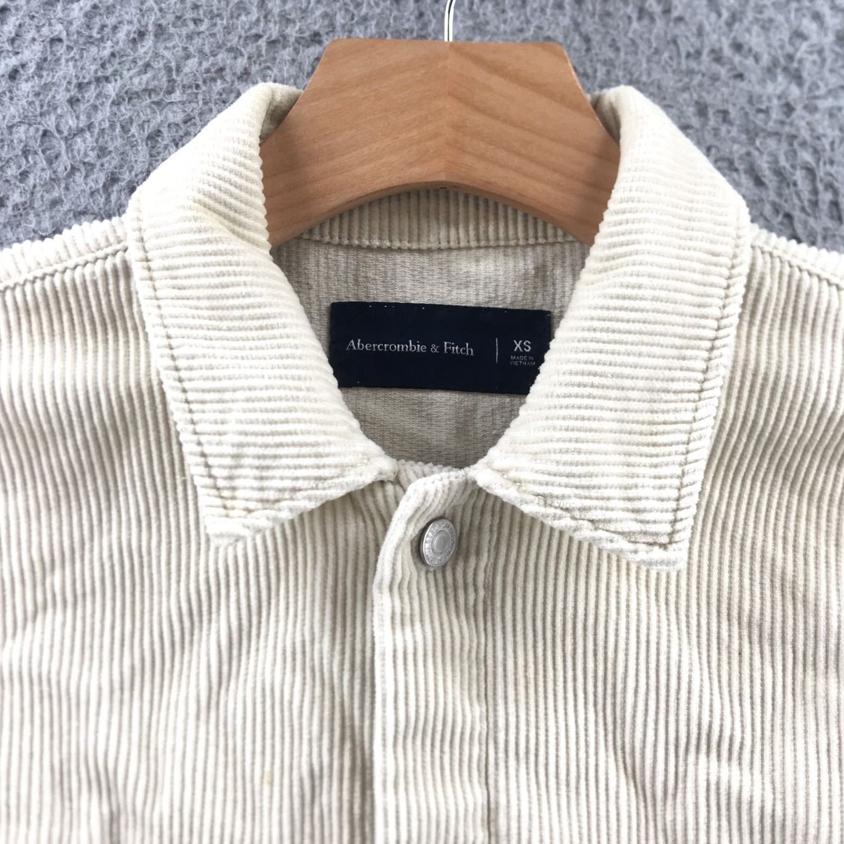Abercrombie & Fitch Abercrombie & Fitch Corduroy Jacket Womens Small Beige Cotton Button Up Casual Size S / US 4 / IT 40 - 3 Thumbnail