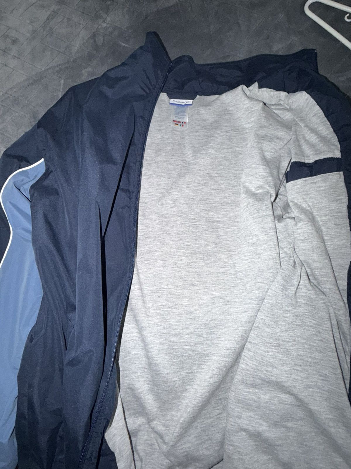 Reebok Vintage reebok windbreaker jacket Size US L / EU 52-54 / 3 - 4 Thumbnail