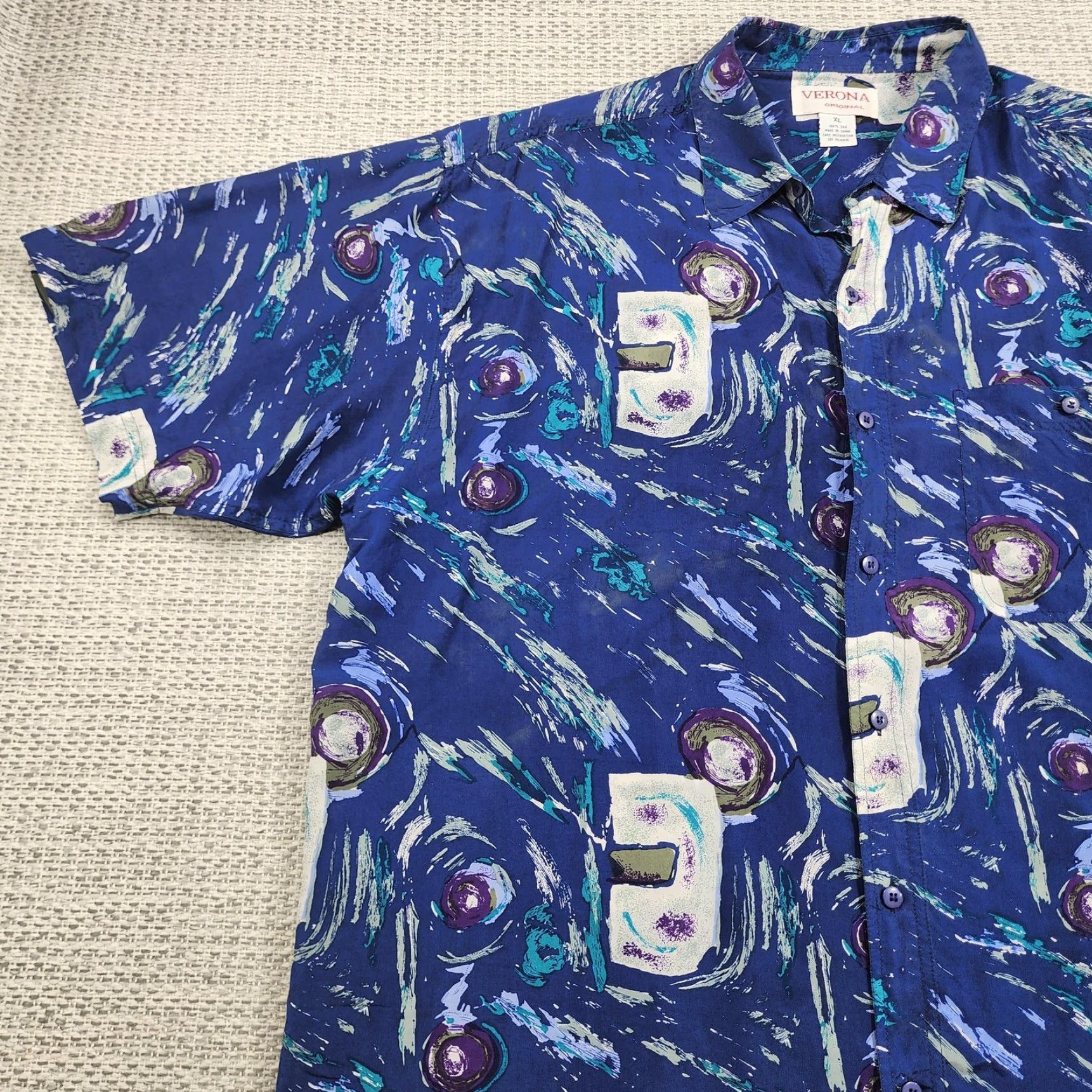 Merona VINTAGE Verona Original Shirt Mens XL Blue 100% Silk Short Sleeve Button Up Abstract Graphic Print 90s Beach California Hawaiian Size US XL / EU 56 / 4 - 3 Thumbnail