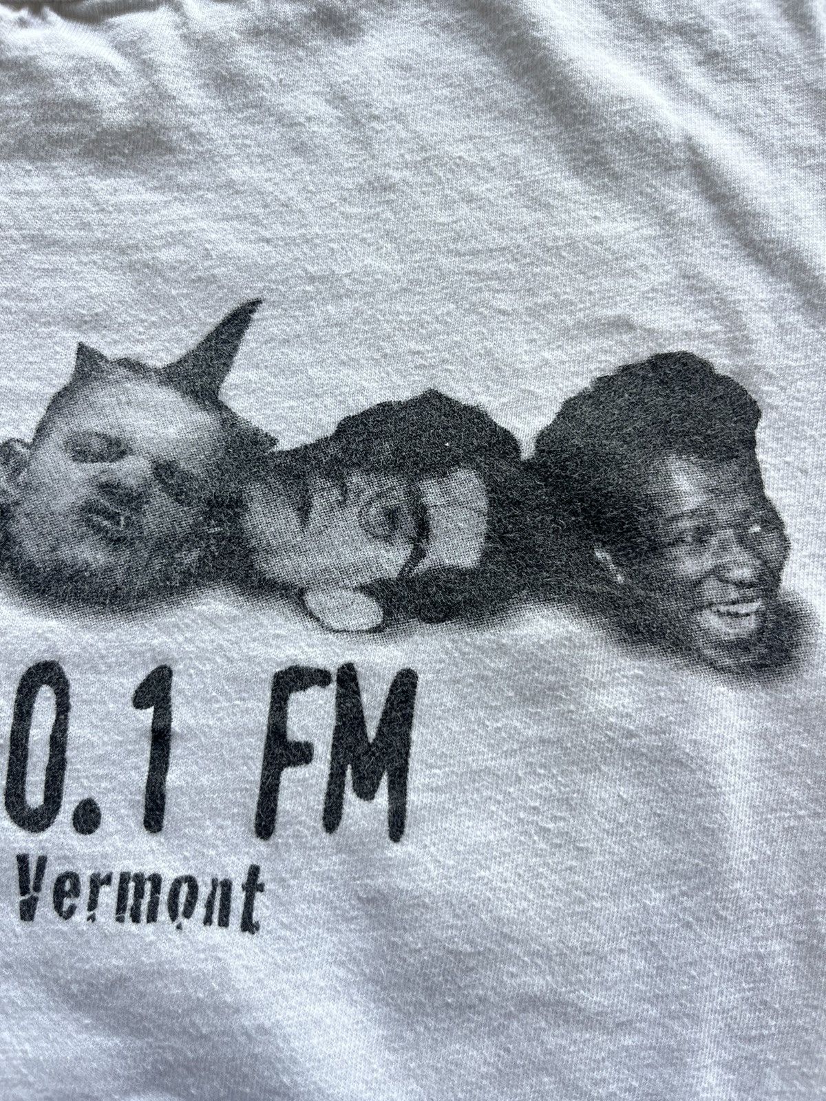 Band Tees × Vintage Vintage WRUV 90.1 FM Burlington,Vermont Artwork 90’s Tshirt Size US XL / EU 56 / 4 - 10 Thumbnail