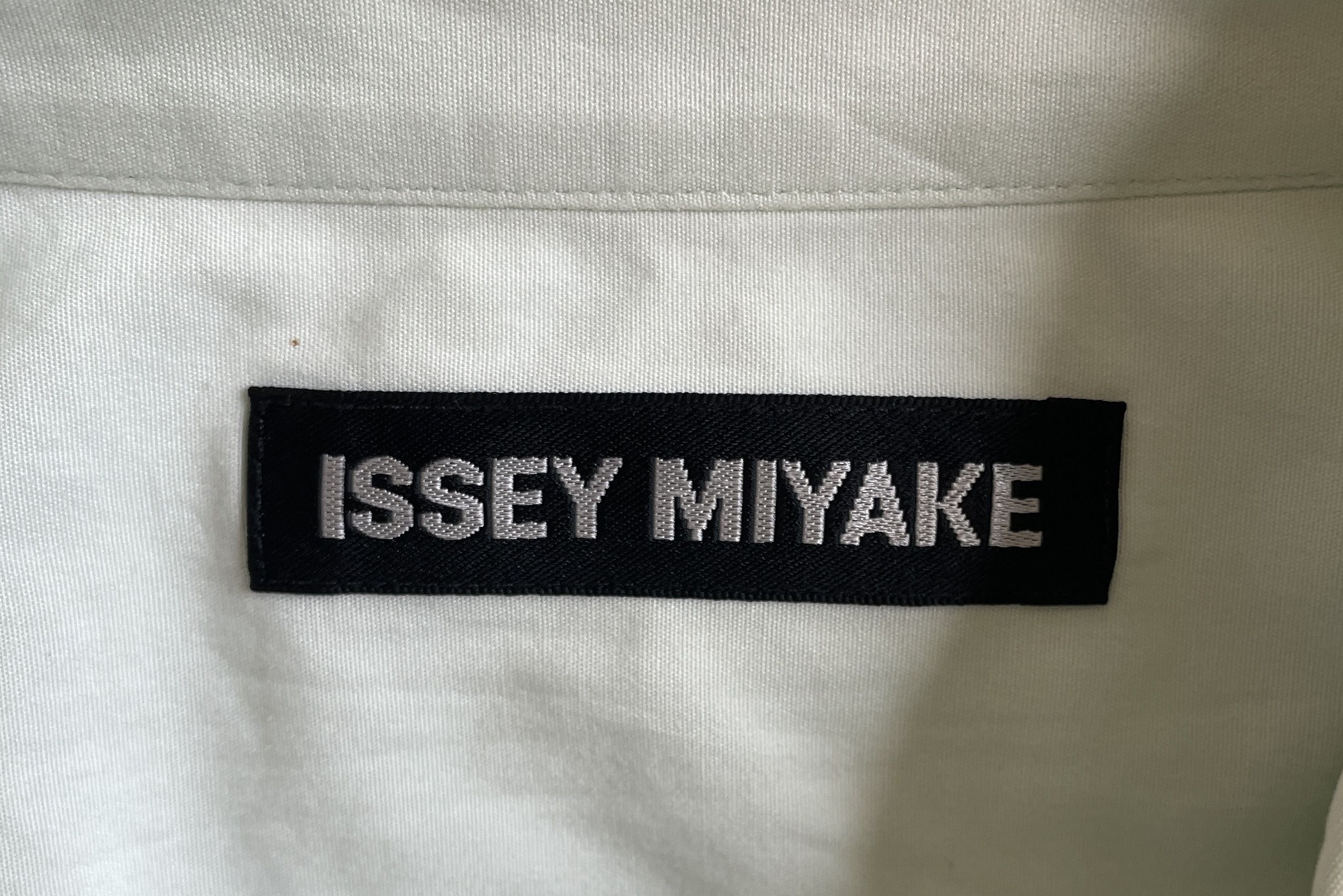 Issey Miyake ISSEY MIYAKE Classic Light Shirt Size US M / EU 48-50 / 2 - 5 Thumbnail
