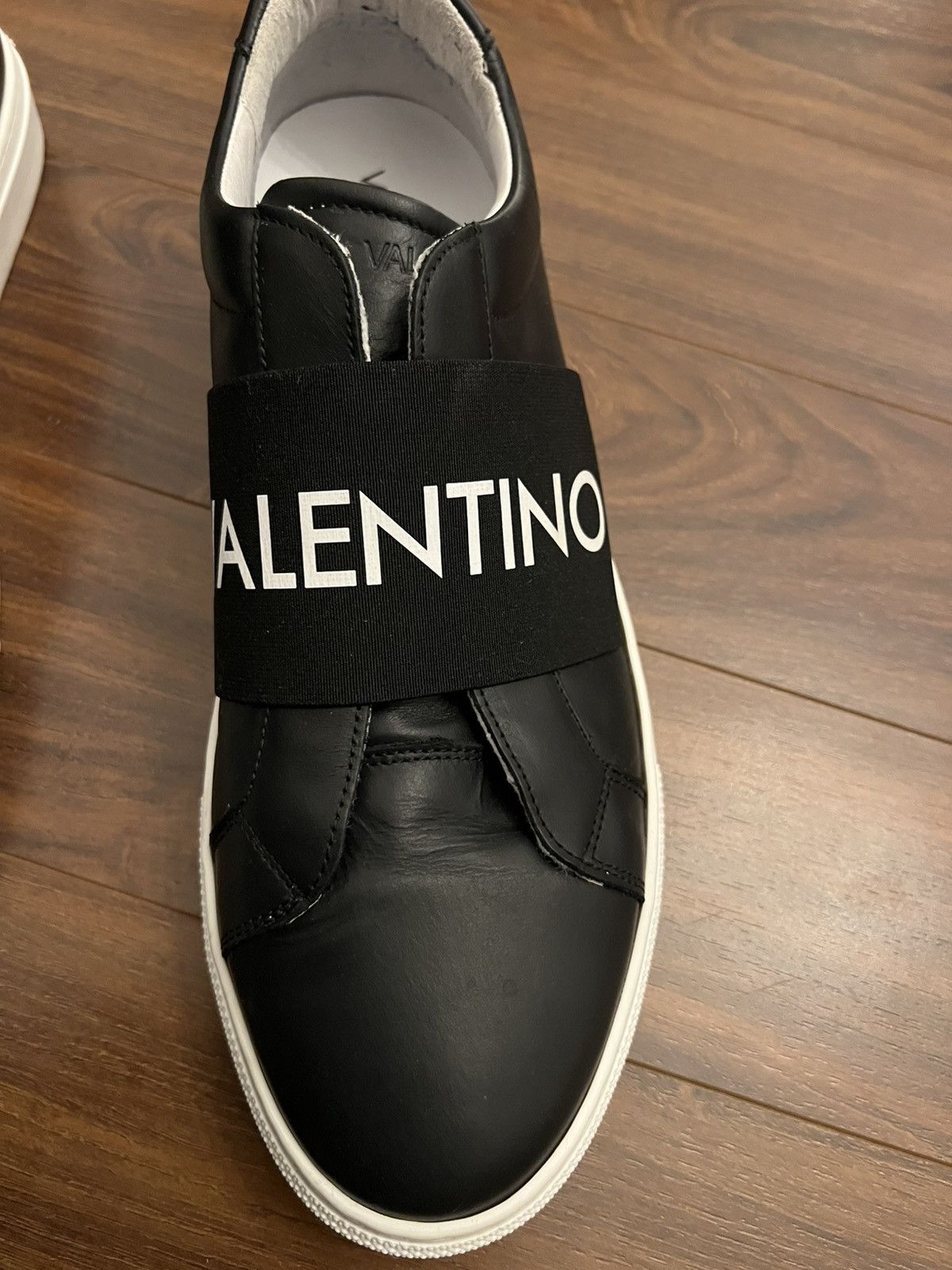 Valentino Valentino Zeus Logo Slip-on Leather Sneakers Size US 12 / EU 45 - 15 Thumbnail