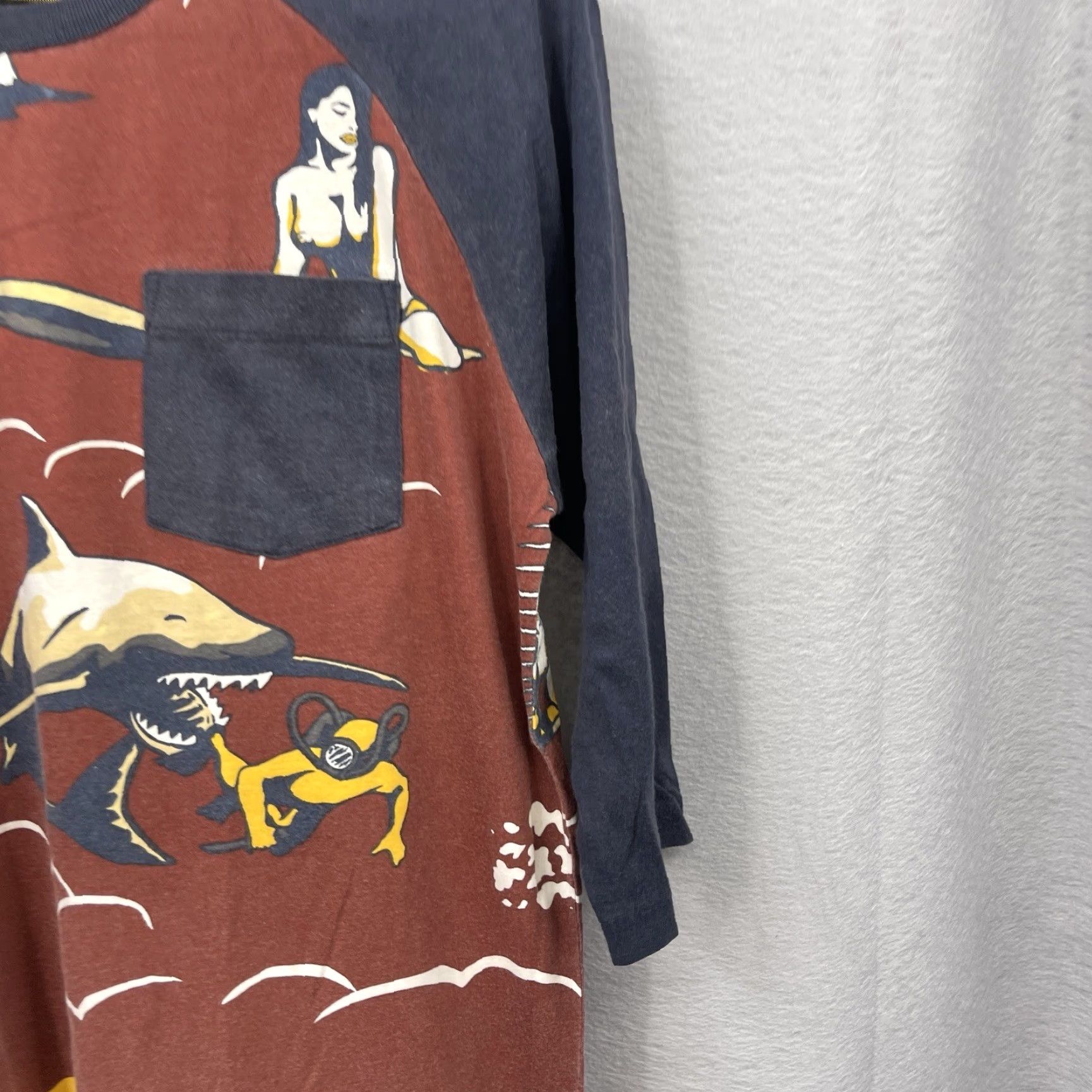 Vintage Dark Seas Men's T-Shirt S Blue Shark Mermaid Raglan Graphic Print Preppy Core Vintage Size US S / EU 44-46 / 1 - 6 Thumbnail