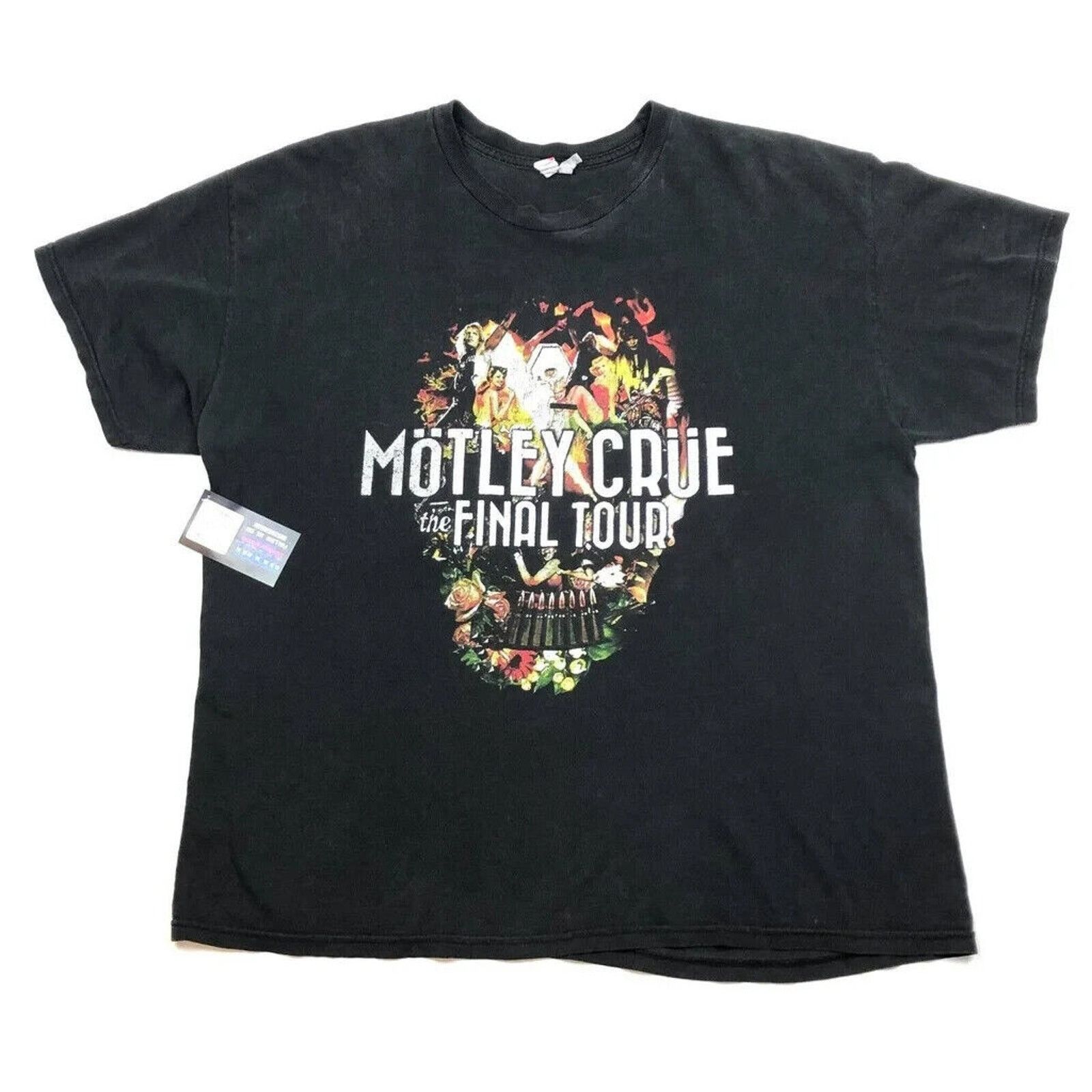 Vintage 2014 Motley Crue the Final Tour Alice Cooper Rock Tee Shirt Size US XL / EU 56 / 4 - 1 Thumbnail