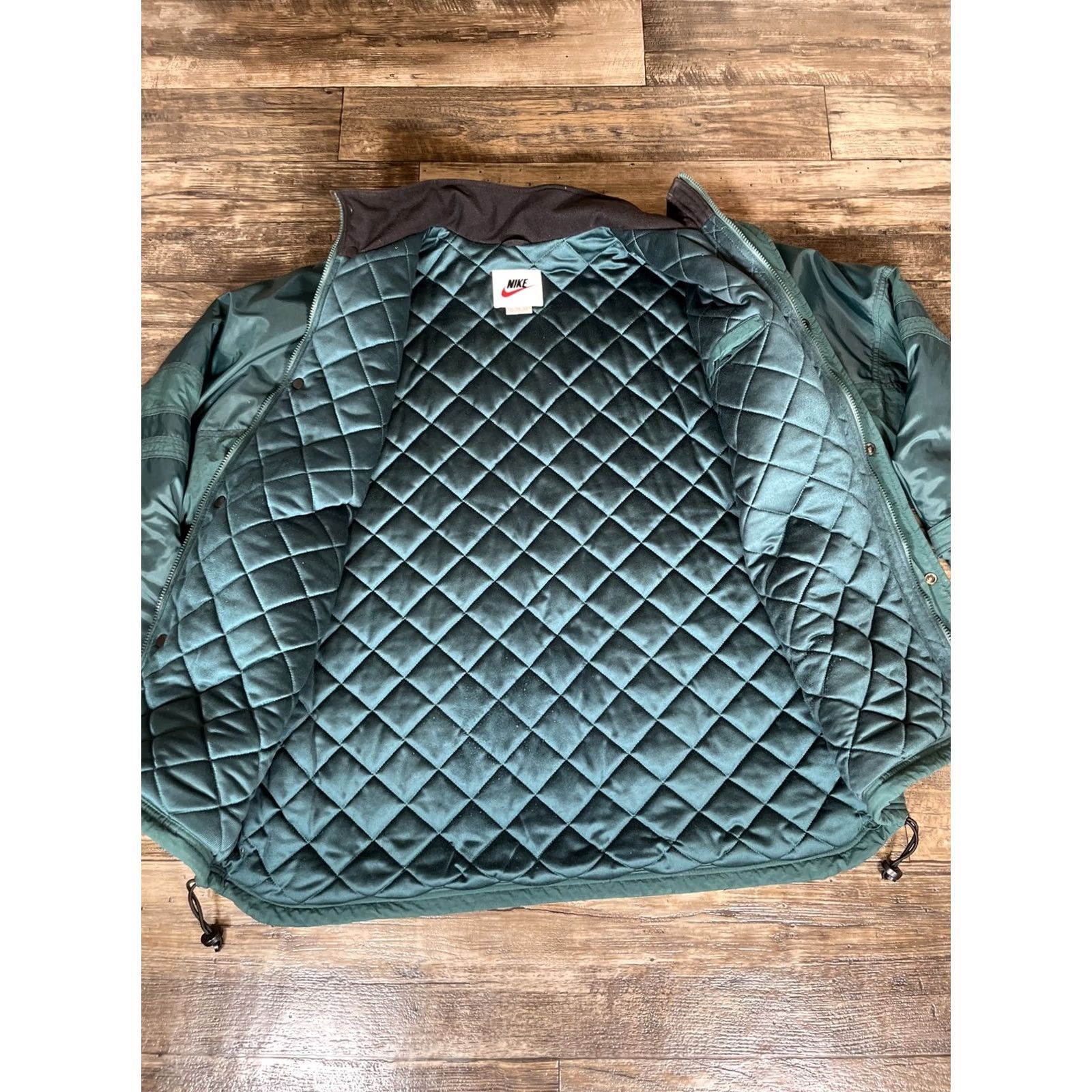 Nike VINTAGE Nike Jacket Mens XL Quilted Heavy Parka Coat Green Big Swoosh 90s Size US XL / EU 56 / 4 - 5 Thumbnail