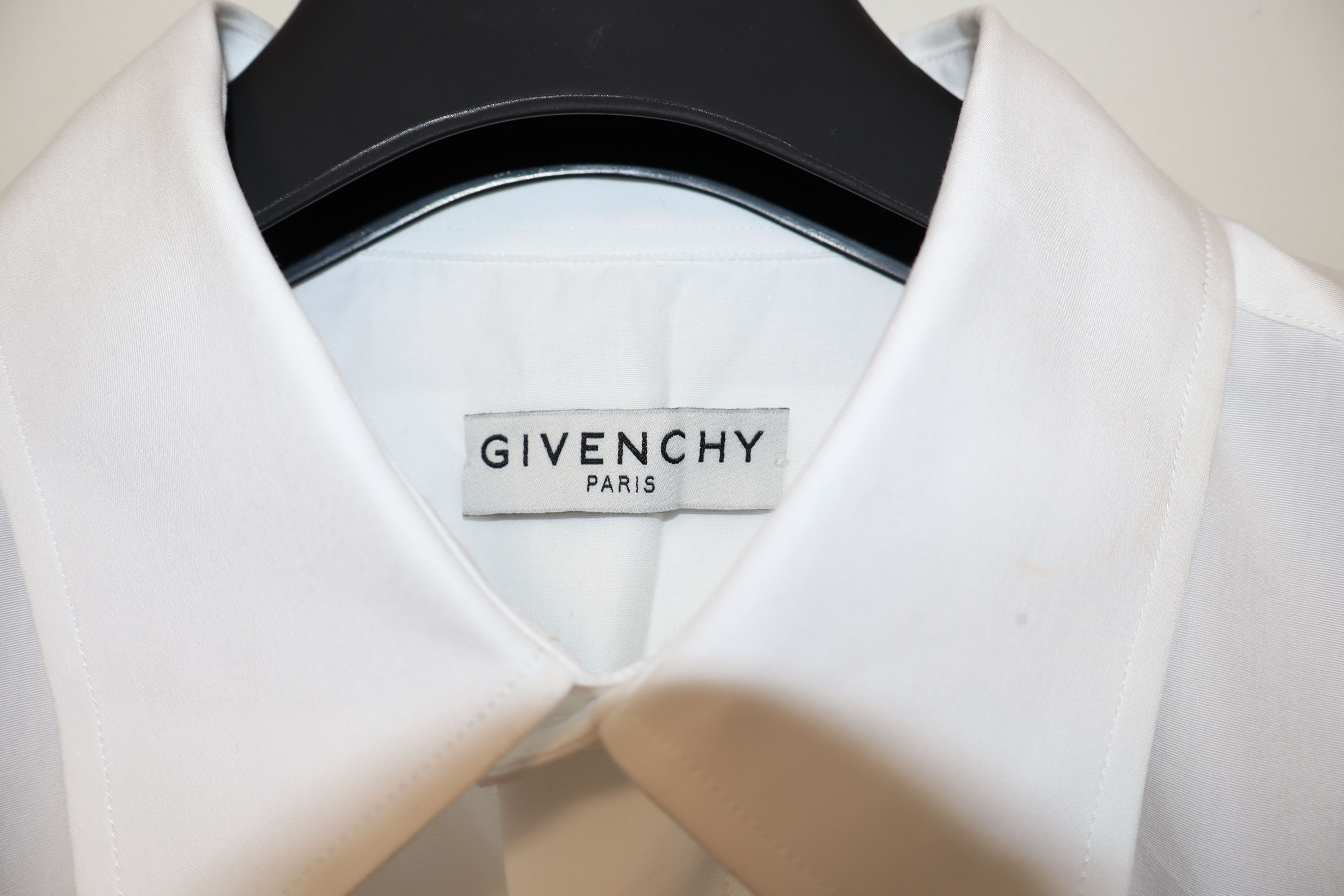 Givenchy Rubber logo shirt Size US L / EU 52-54 / 3 - 5 Thumbnail