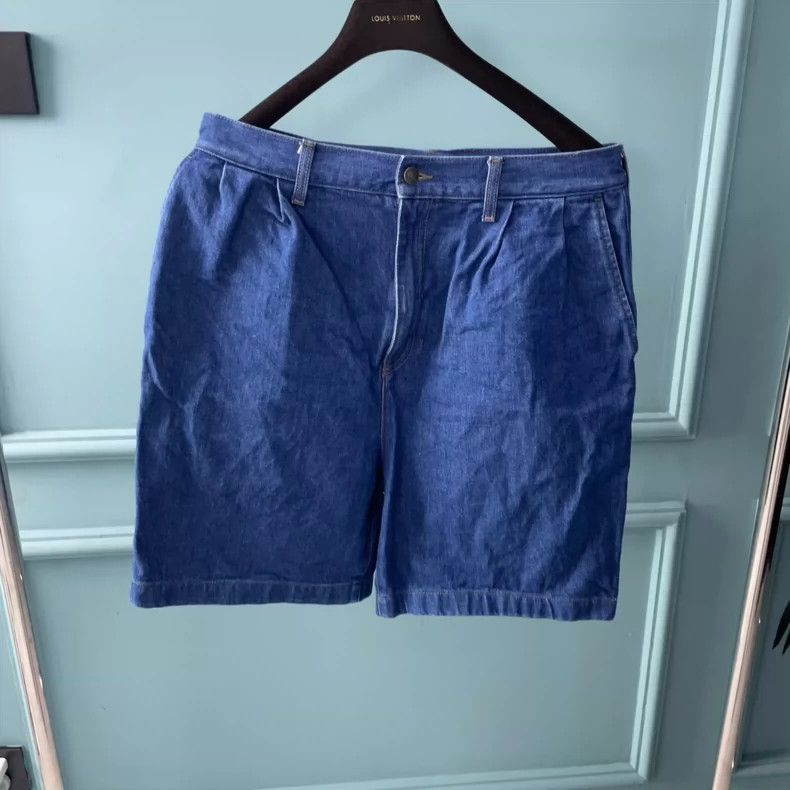 Gucci Gucci Denim Blue Embroidered Logo Shorts Size US 32 / EU 48 - 1 Thumbnail