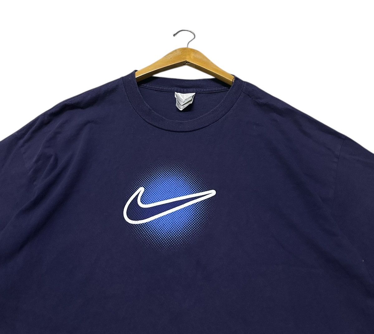 Nike vintage 90's Nike Big Swoosh Sportswear t-shirt in navy blue Size US XL / EU 56 / 4 - 2 Thumbnail