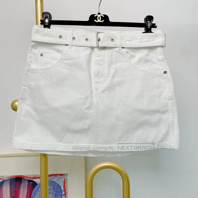 Dior Dior White Cotton Women's Shorts . Size 29" - 1 Thumbnail