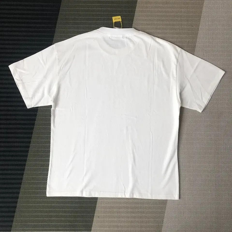 Japanese Brand × Vintage Vintage Graphic Lip Printed T-Shirt y2k Size US S / EU 44-46 / 1 - 2 Thumbnail