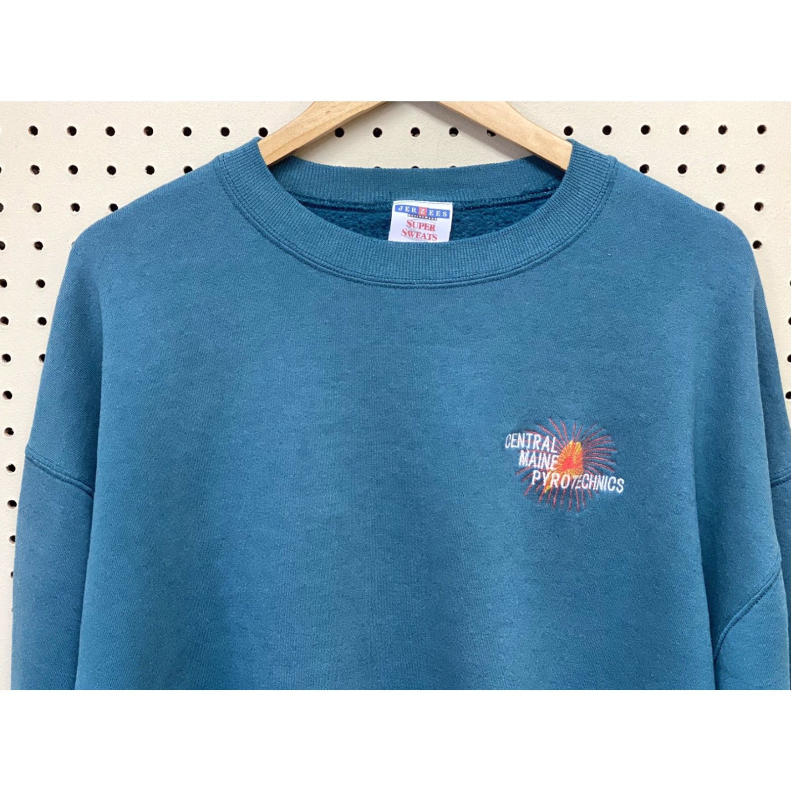 Jerzees VINTAGE Jerzees Sweatshirt Central Maine Pyrotecnics Green Embroidered XL Mens Crew Neck Long Sleeve Pullover Green Men Size US XL / EU 56 / 4 - 3 Thumbnail