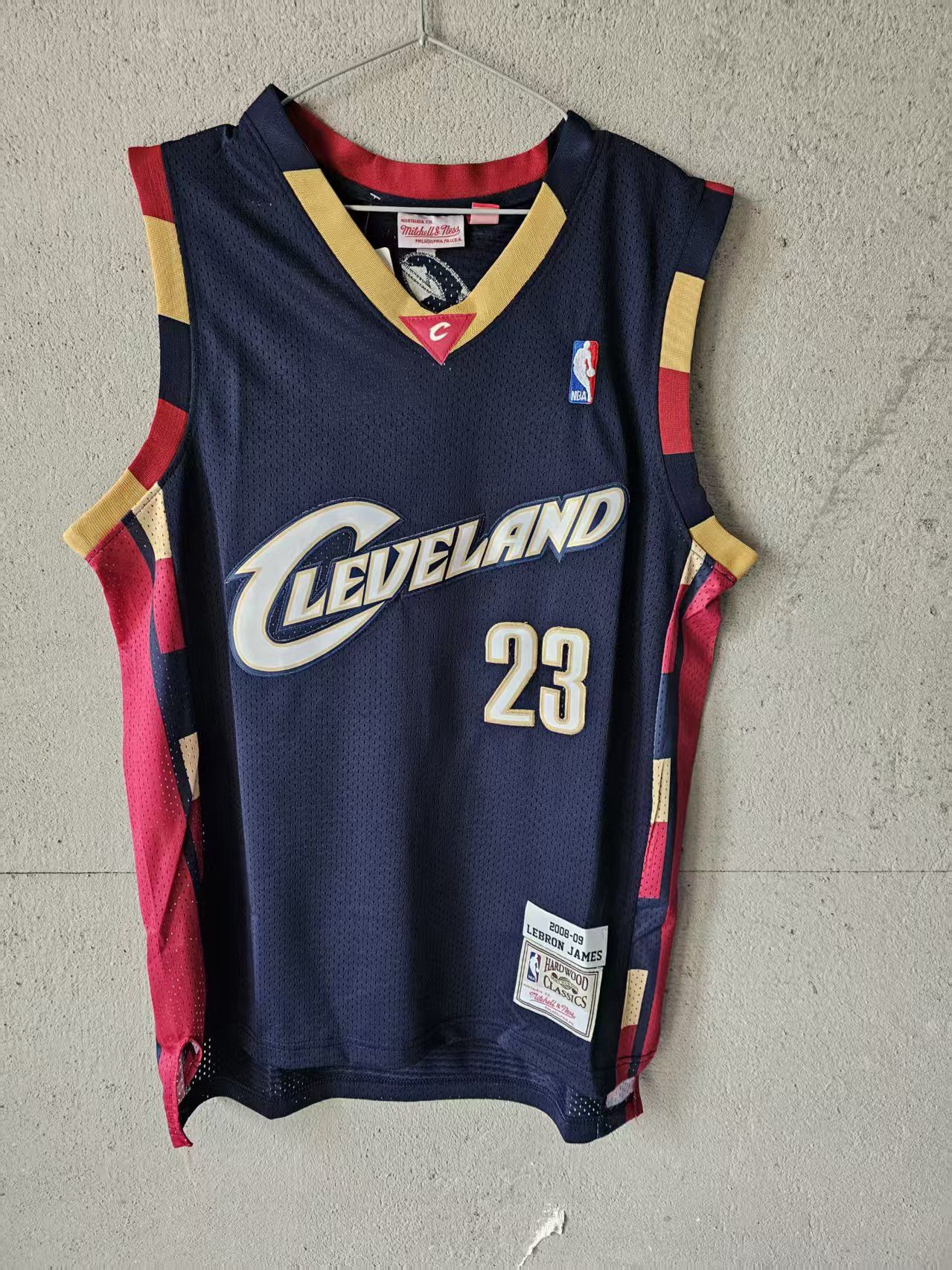 Cleveland Cavaliers #23 LeBron James Jersey L