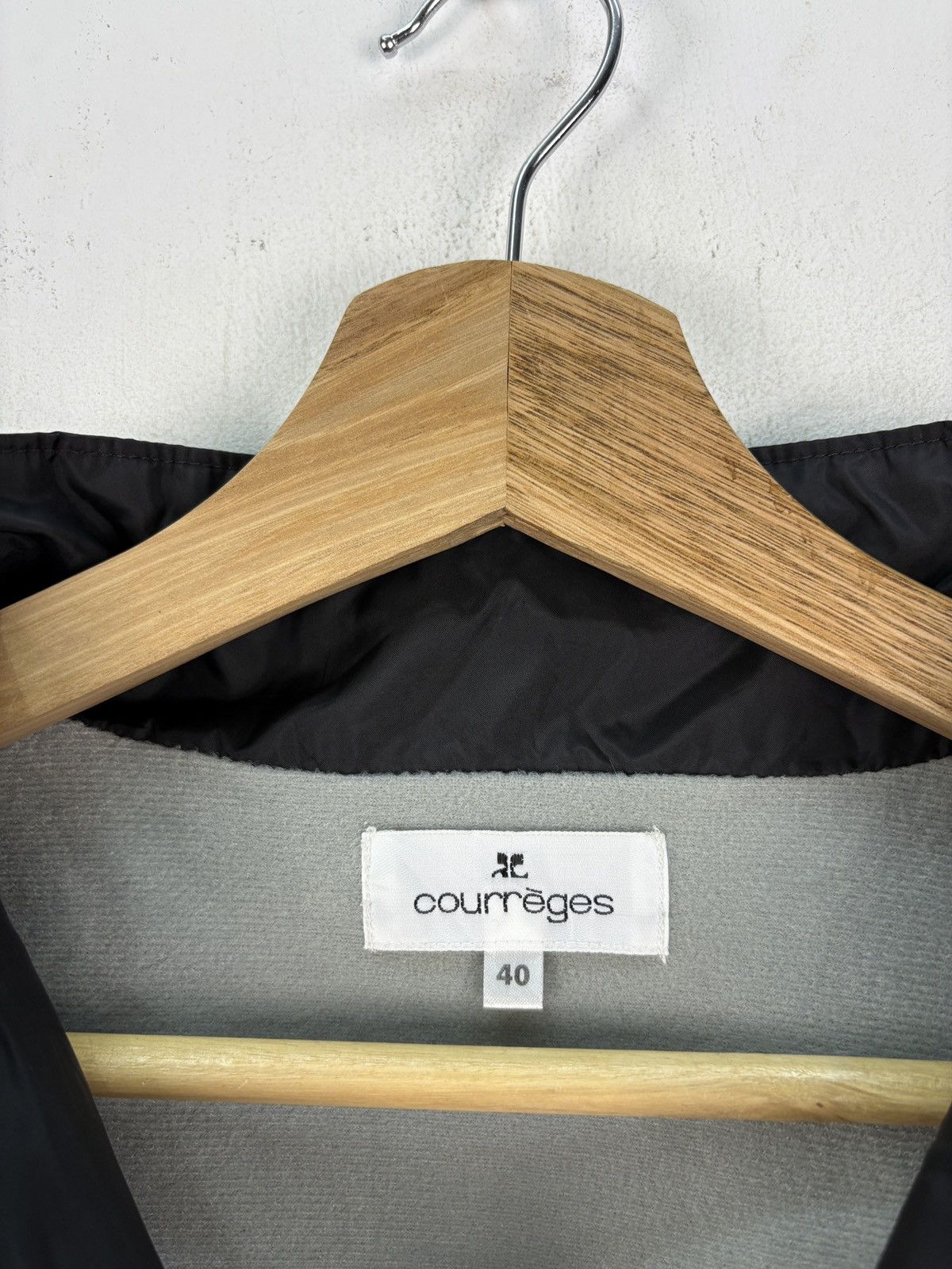 Courreges × Vintage Vintage Courreges Windbreaker Light Puffer Jacket Size US M / EU 48-50 / 2 - 2 Thumbnail