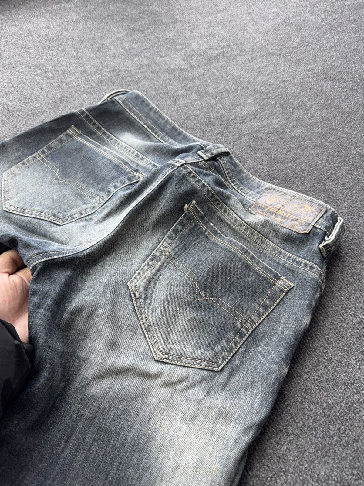 Diesel Luxury 00s Diesel Thavar Slim Skinny Washed Blue Jeans W30 Size US 30 / EU 46 - 19 Thumbnail