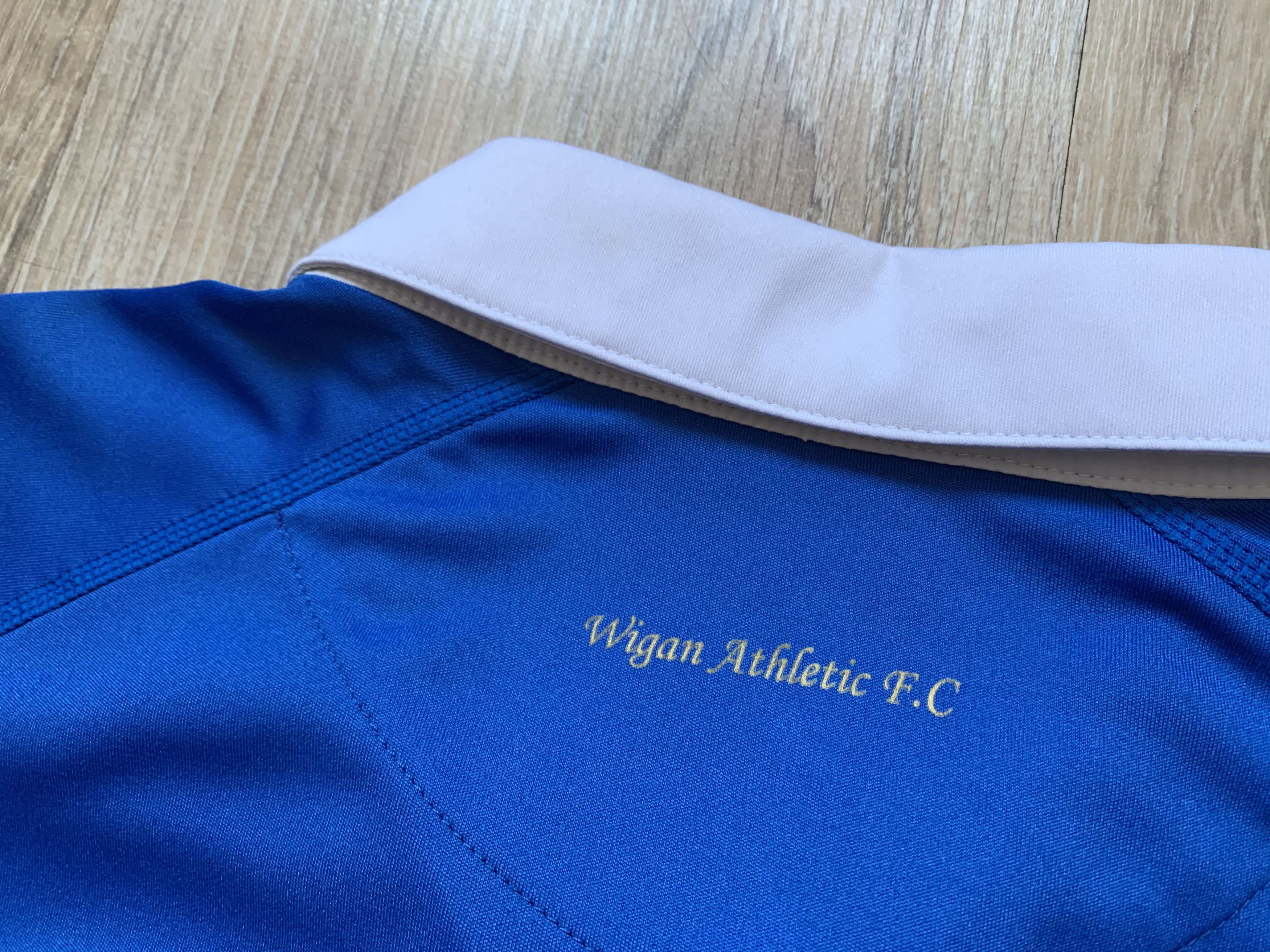 Other Wigan Athletic Football Shirt Jersey 2011-2012 Size US L / EU 52-54 / 3 - 5 Thumbnail