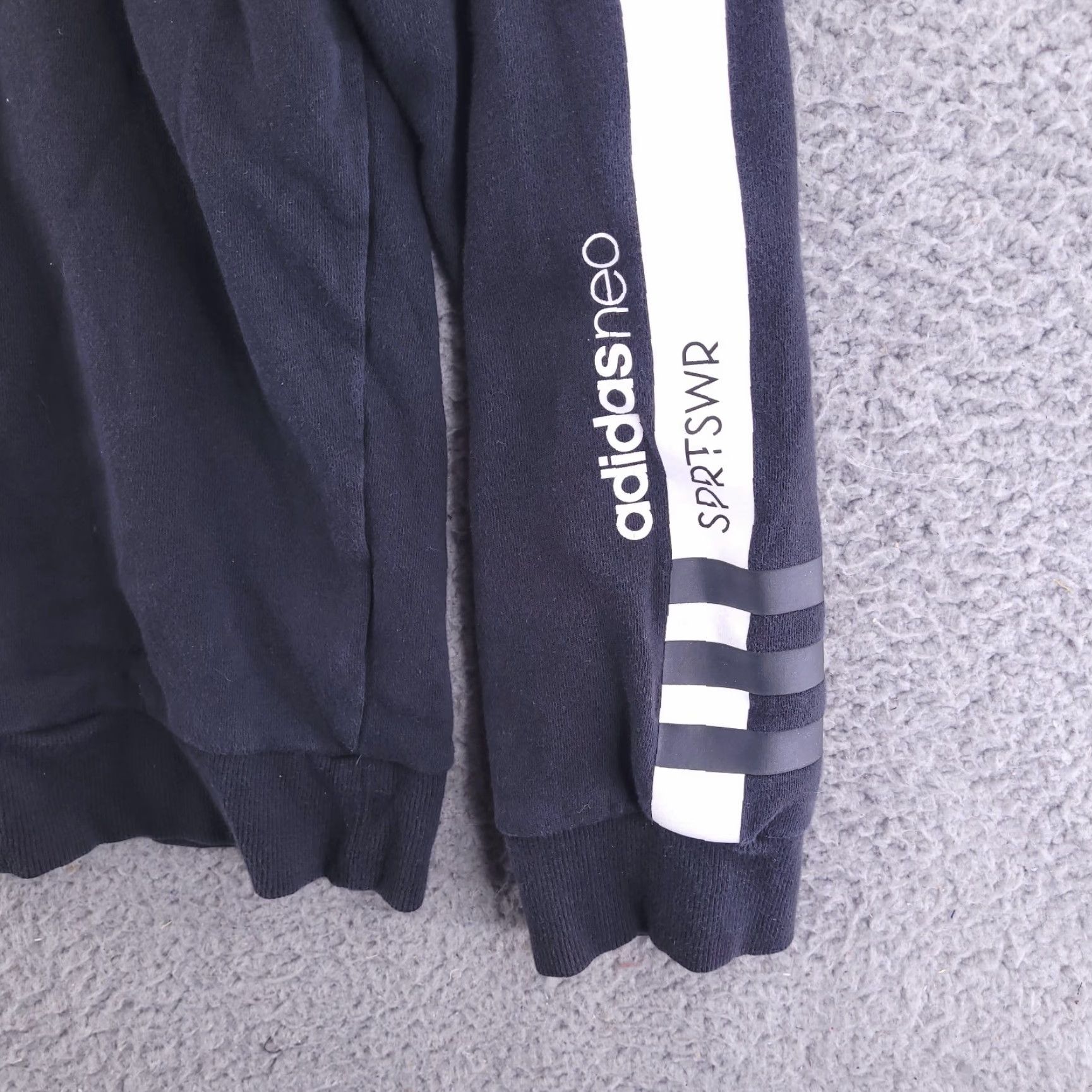 Adidas Adidas Neo Sweatshirt Mens Large Black Distressed Boxy Faded Size US L / EU 52-54 / 3 - 2 Thumbnail