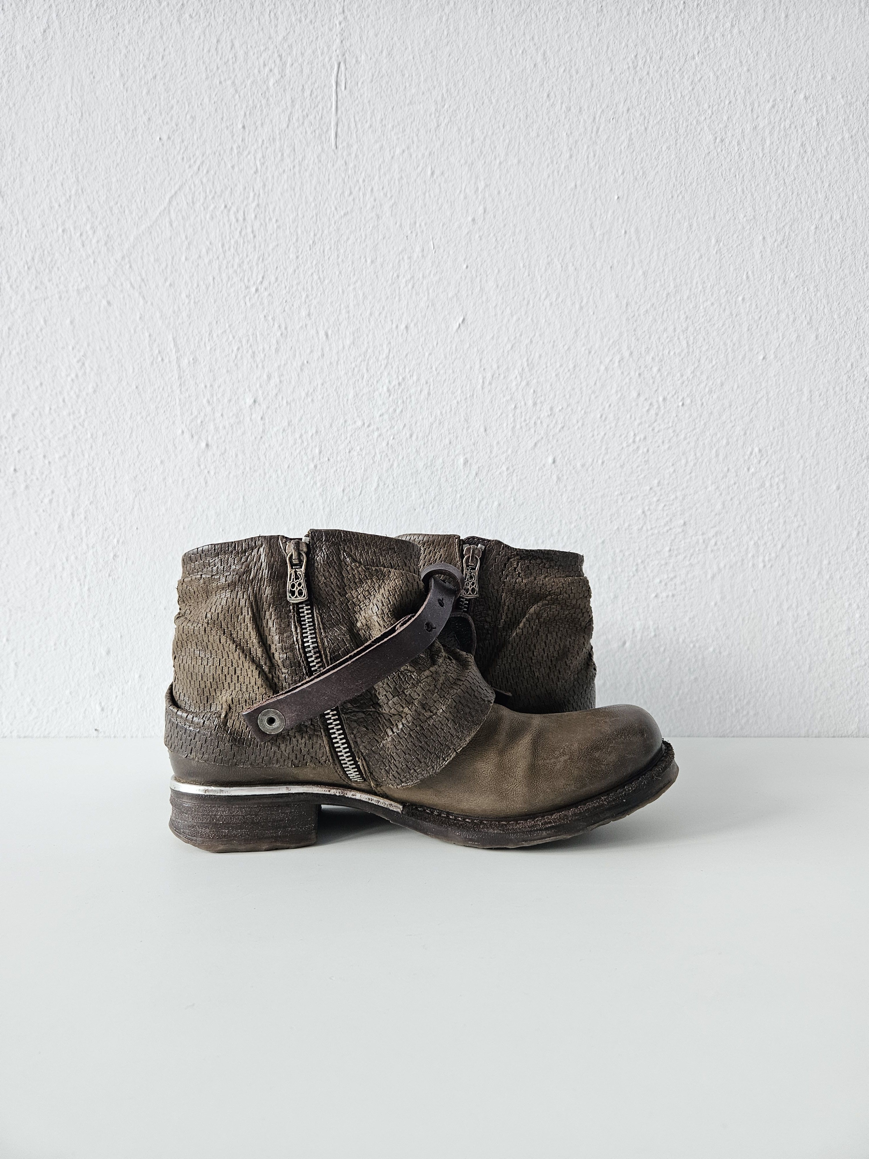 A.S.98 Archive AS98 olive leather bondage side zip ankle boots Size US 10 / IT 40 - 9 Thumbnail