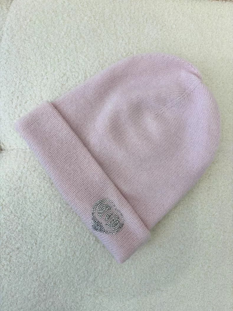 Chanel Chanel Pink rhinestone love cold hat Size ONE SIZE - 1 Thumbnail