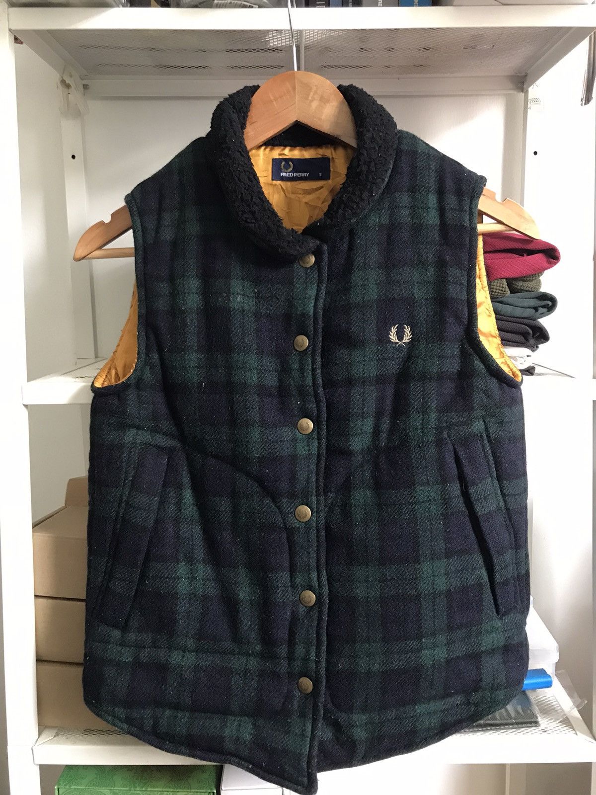 Fred Perry × Vintage VTG FRED PERRY Faux Fur Vest for Men Size US S / EU 44-46 / 1 - 3 Thumbnail